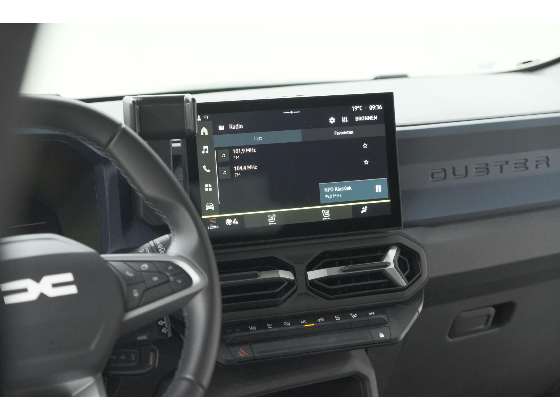 Dacia Duster Mild Hybrid 130 Expression | Camera | Stoelverwarming | Apple Carplay | Navigatie