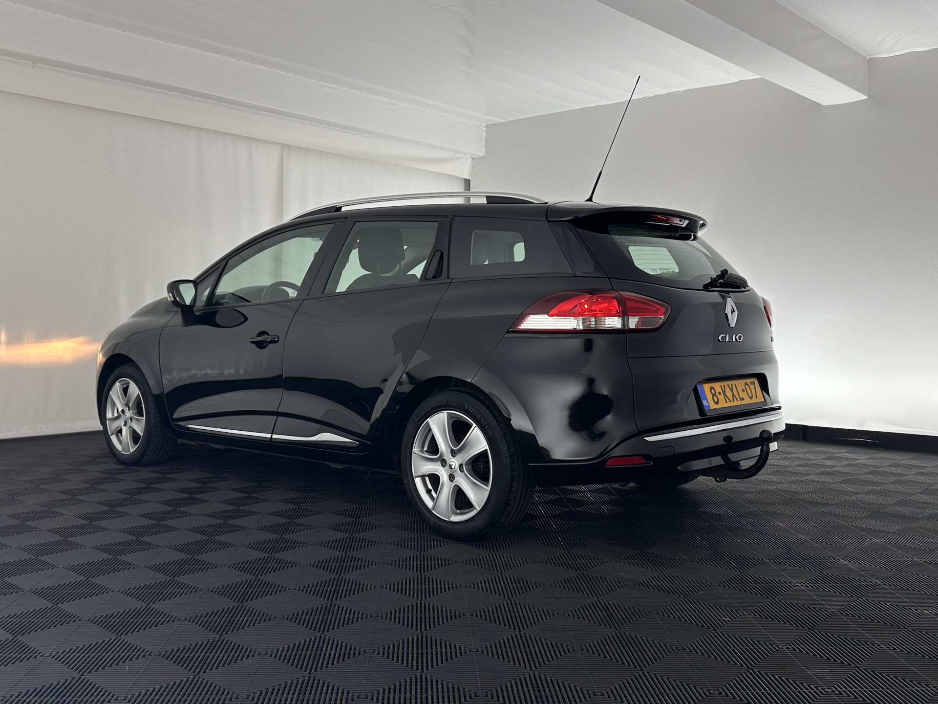 Renault Clio Estate 0.9 TCe Expression *NAVI-FULLMAP | COMFORTSEATS | AIRCO | CRUISE | PDC | TOWBAR | 16''ALU *