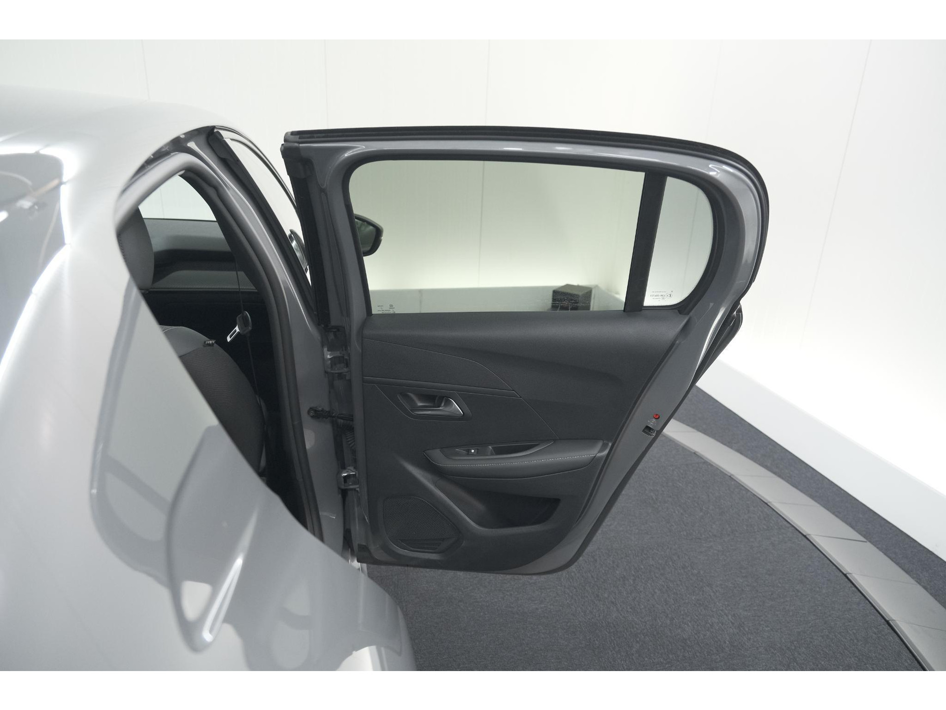 Peugeot 208 PureTech 100 Allure | Apple Carplay | Parkeersensoren | Climate Control