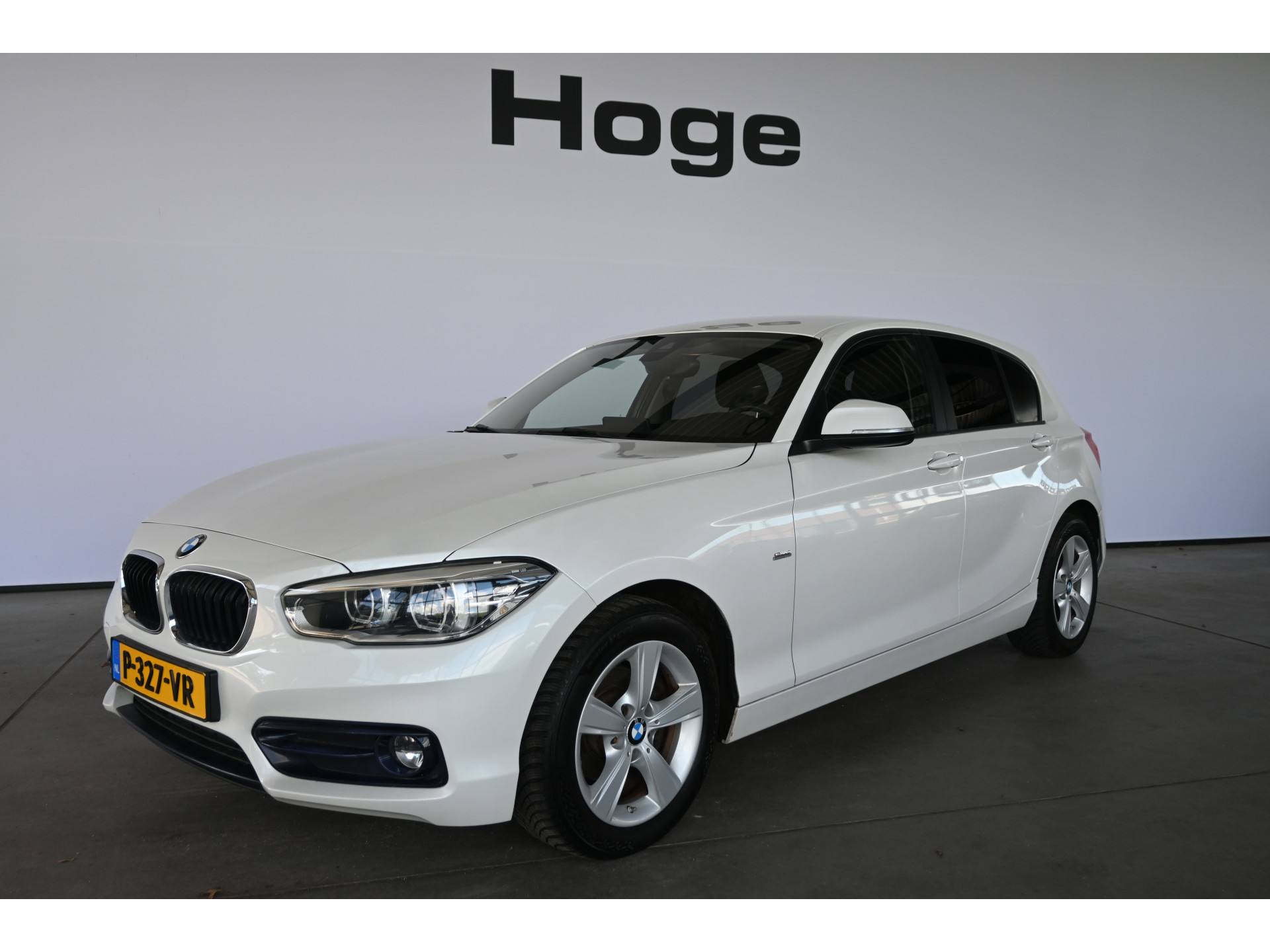 BMW 1-serie 116i Sport Cima Navigatie Pdc Cruise Control LED Stoelverwarming Inruil Mogelijk!