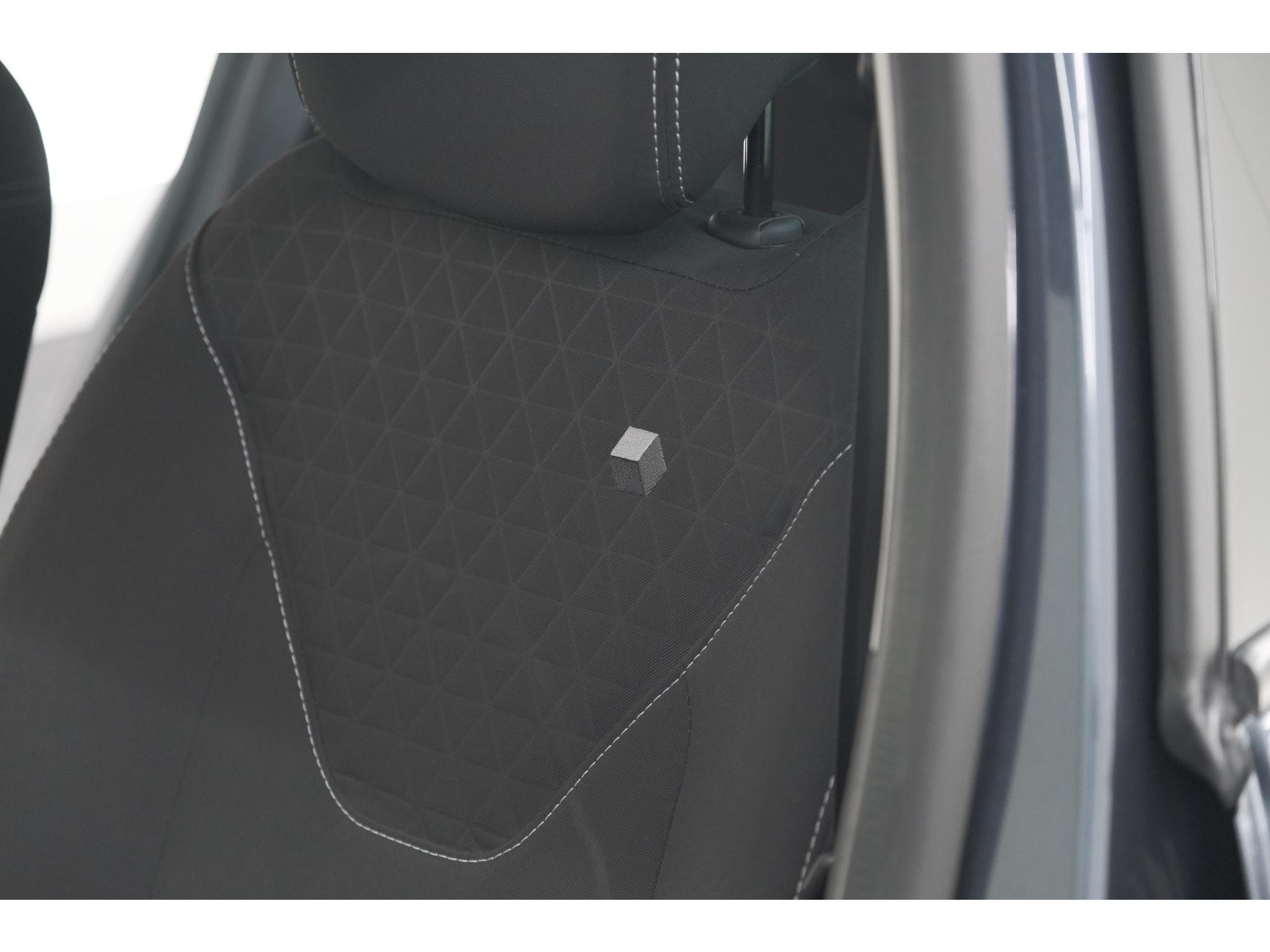 Renault Clio 1.2 Limited | Trekhaak | Navigatie | Parkeersensoren | Climate Control