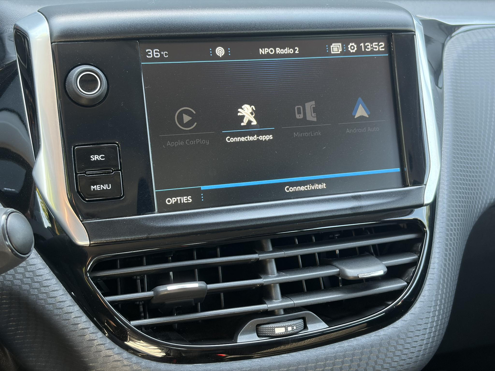 Peugeot 208 1.2 PureTech Allure 1e Eigenaar,D-riem vv in 2023,Afn.Trekhaak,Dealer Onderhouden,Carplay,Navi,Clima,Cruise,Lm velgen,110pk,N.A.P,Pdc,Apk tot 07-2027