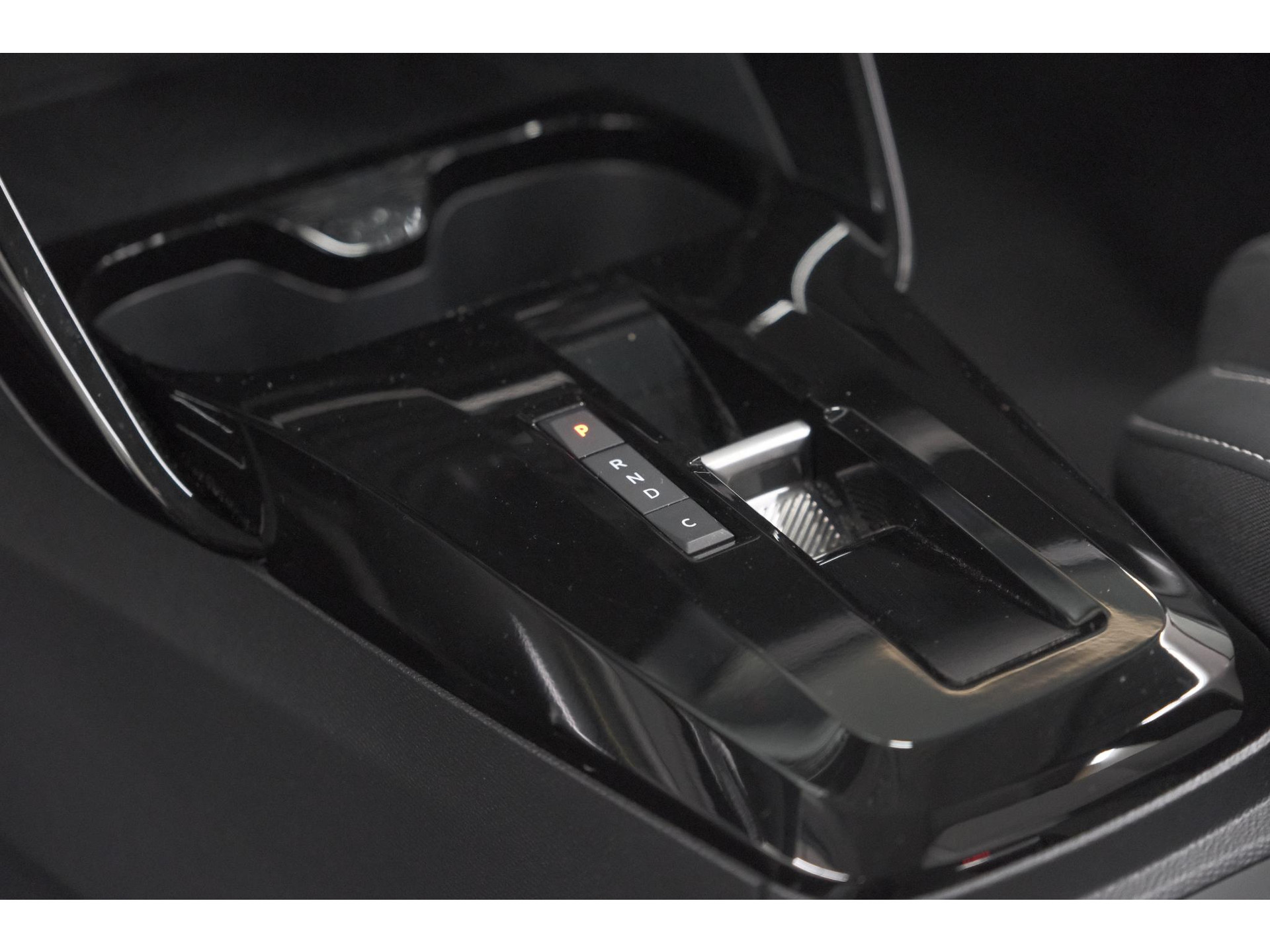 Citroen Ë-C3 Max 113pk 44 kWh | 7 KW Laadfunctie | Camera | Navigatie | Apple Carplay | Parkeersensoren