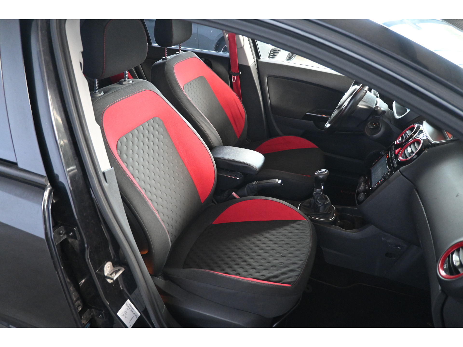 Opel Corsa 1.6-16V GSI 150 PK! Cruise control Lichtmetaal Navigatie Xenon Elektrisch Pakket Inruil Mogelijk!