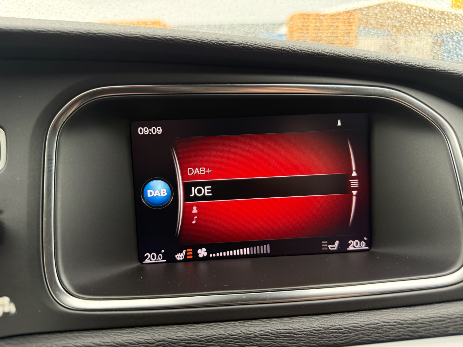 Volvo V40 Cross Country 1.5 T3 Summum | 2E EIGENAAR | 3/6 of 12 MND GARANTIE | PANO DAK | CAMERA | NAVI | MEMORY |