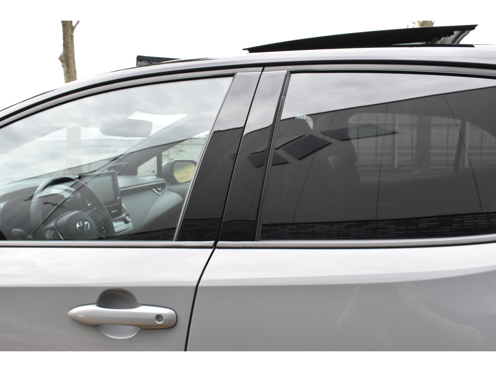 Toyota Corolla 2.0 Hybrid GR-Sport Plus Pano Bi-tone Automaat