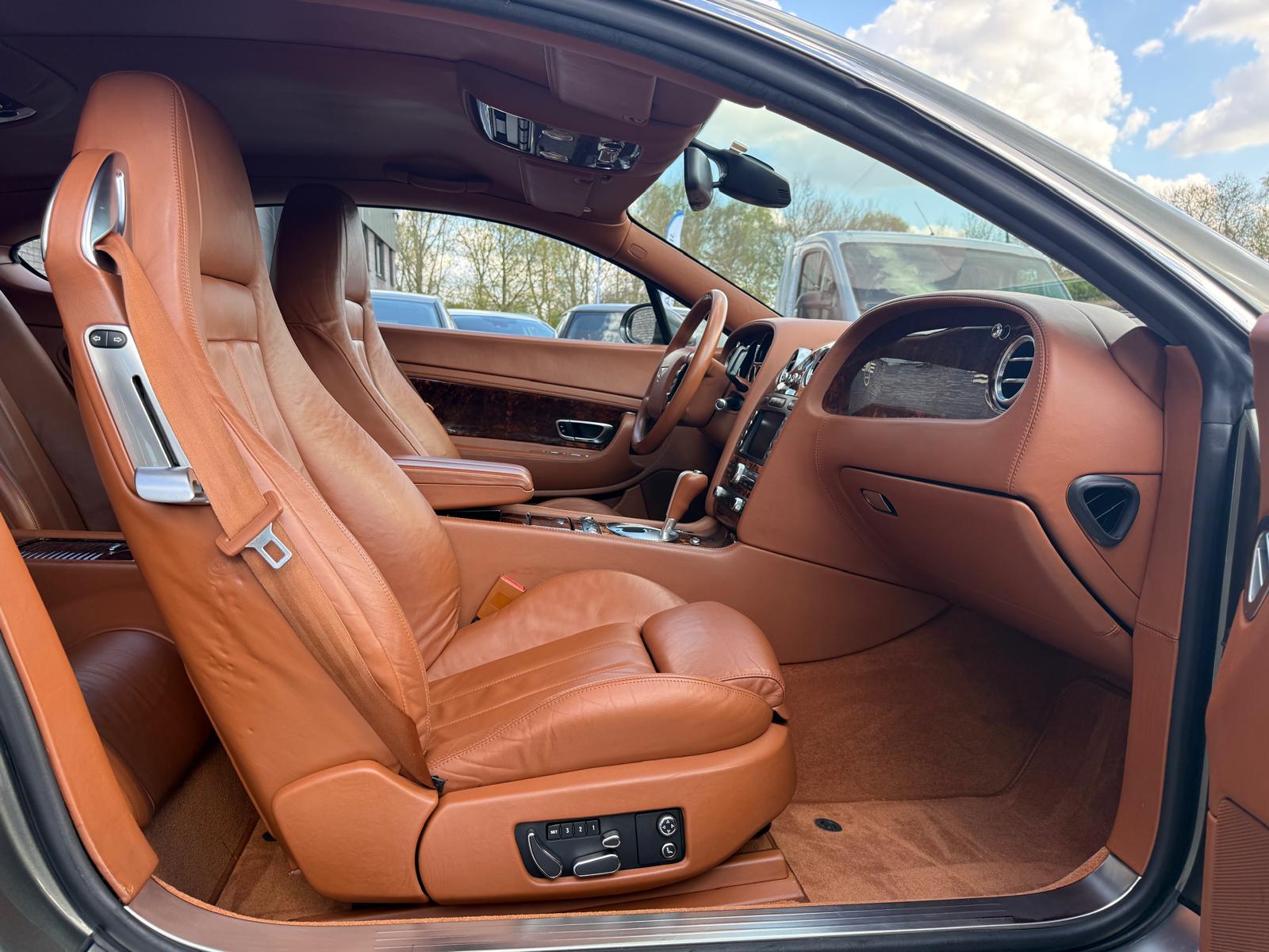 Bentley Continental GT 6.0 W12 | 2E EIGENAAR | 3/6/12MND GARANTIE | XENON | CRUISE | STOELVERWARMING | CLIMA | NAVI |