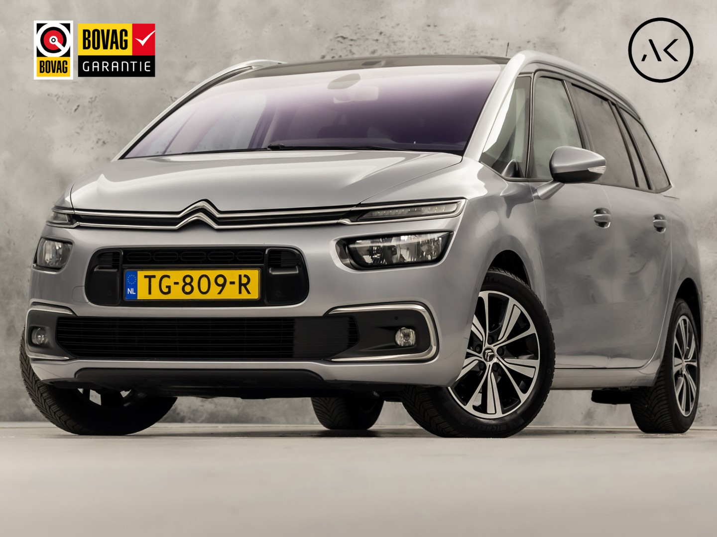 Citroën Grand C4 Picasso 1.2 PureTech Sport 7 Persoons Automaat (APPLE CARPLAY, GROOT NAVI, GETINT GLAS, TREKHAAK, SPORTSTOELEN, CAMERA, CRUISE, NIEUWE APK, NIEUWSTAAT)