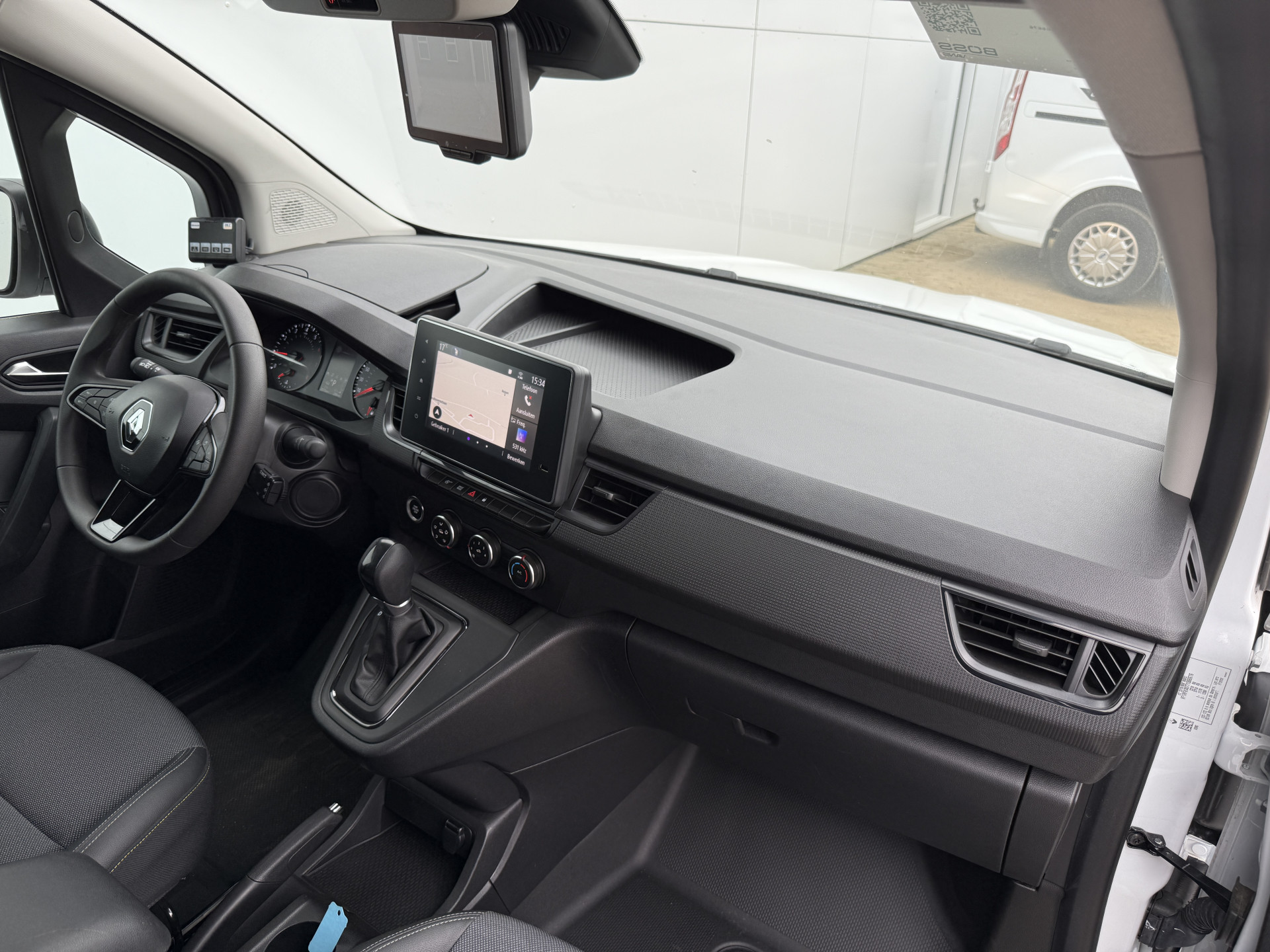 Renault Kangoo Grand Comfort TCe 130PK **Benzine** Automaat L1 LED Inbouw Airco Cruise Control Camera Parkeersensoren