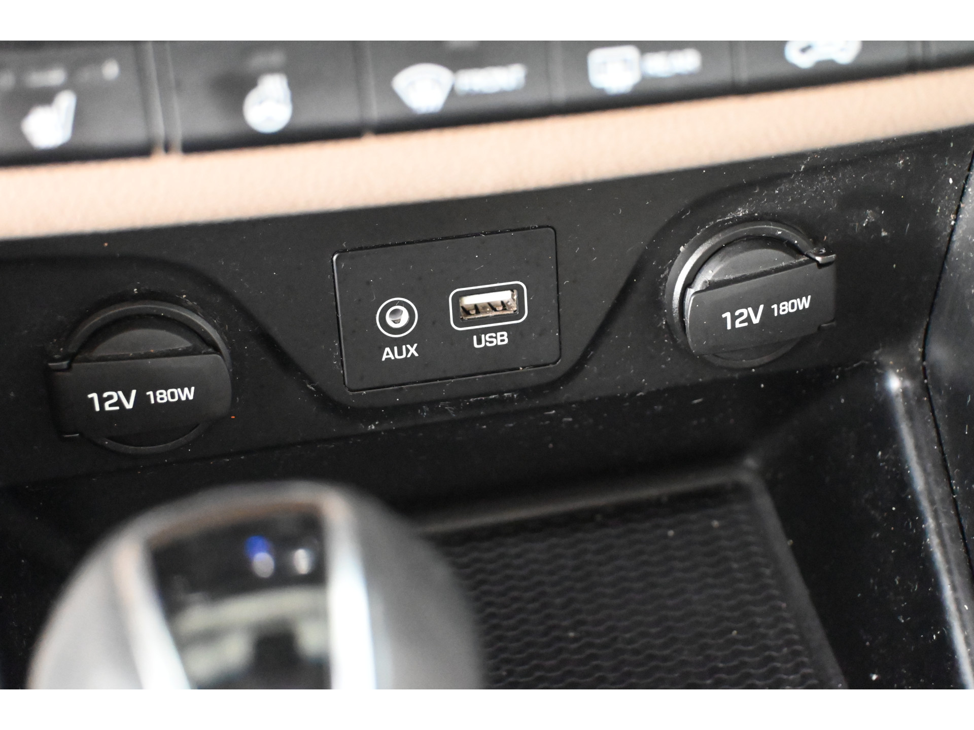 Hyundai Tucson 1.6 T-GDi Premium 4WD Automaat Panoramadak Navigatie Cruise Stoelverwarming Clima 100% Onderhouden! Inruil Mogelijk!