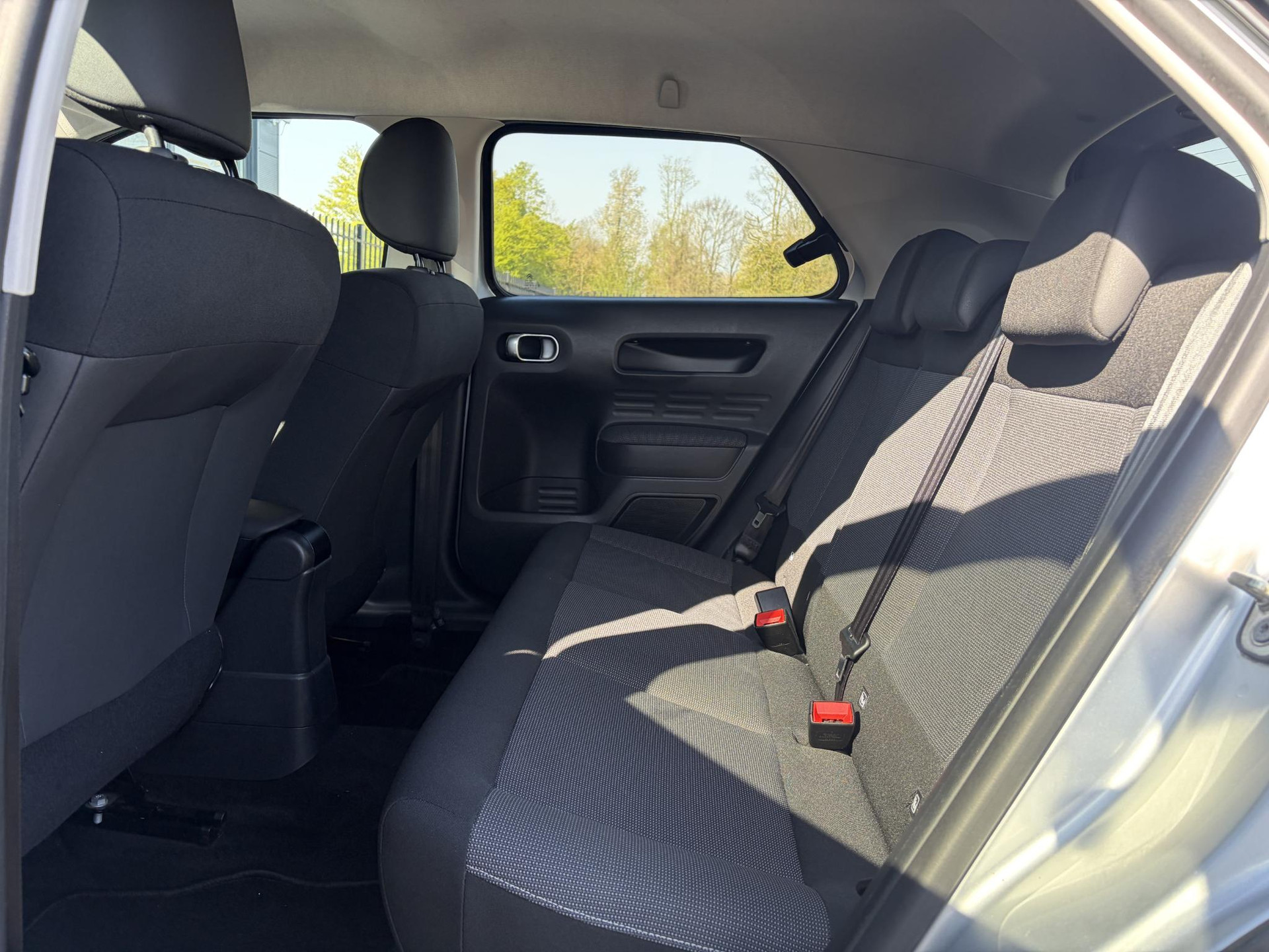 Citroen C4 Cactus 1.2 PureTech Shine 2e Eigenaar,Camera,Navi,Trekhaak,Pdc,Dealer Onderhouden,N.A.P,Lm velgen,Bj 12-2016,Apk tot 02-2027