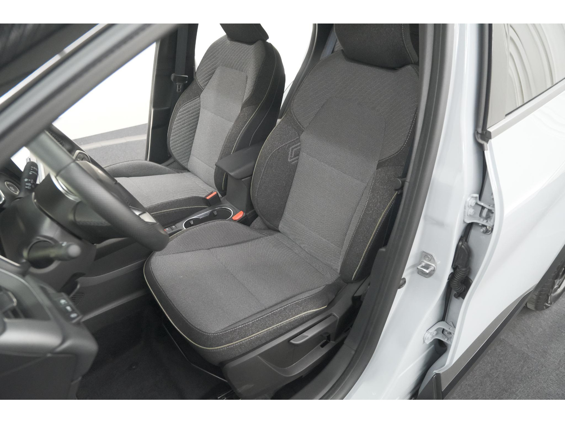 Renault Captur 1.8 E-Tech full hybrid 160 techno | Camera | Adaptieve Cruise Control | Navigatie