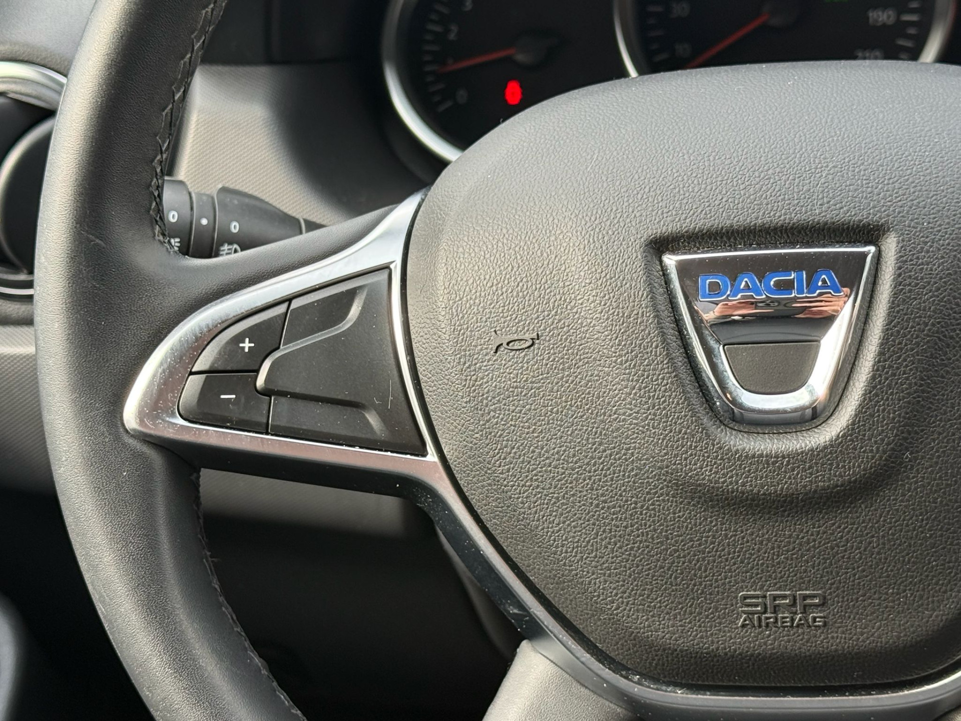 Dacia Duster 1.2 TCe 4x2 Blackshadow | 1E EIGENAAR | 3/6/12MND GARANTIE | CRUISE | NAVI | DAB | AIRCO | LMV | ELECRAMEN |