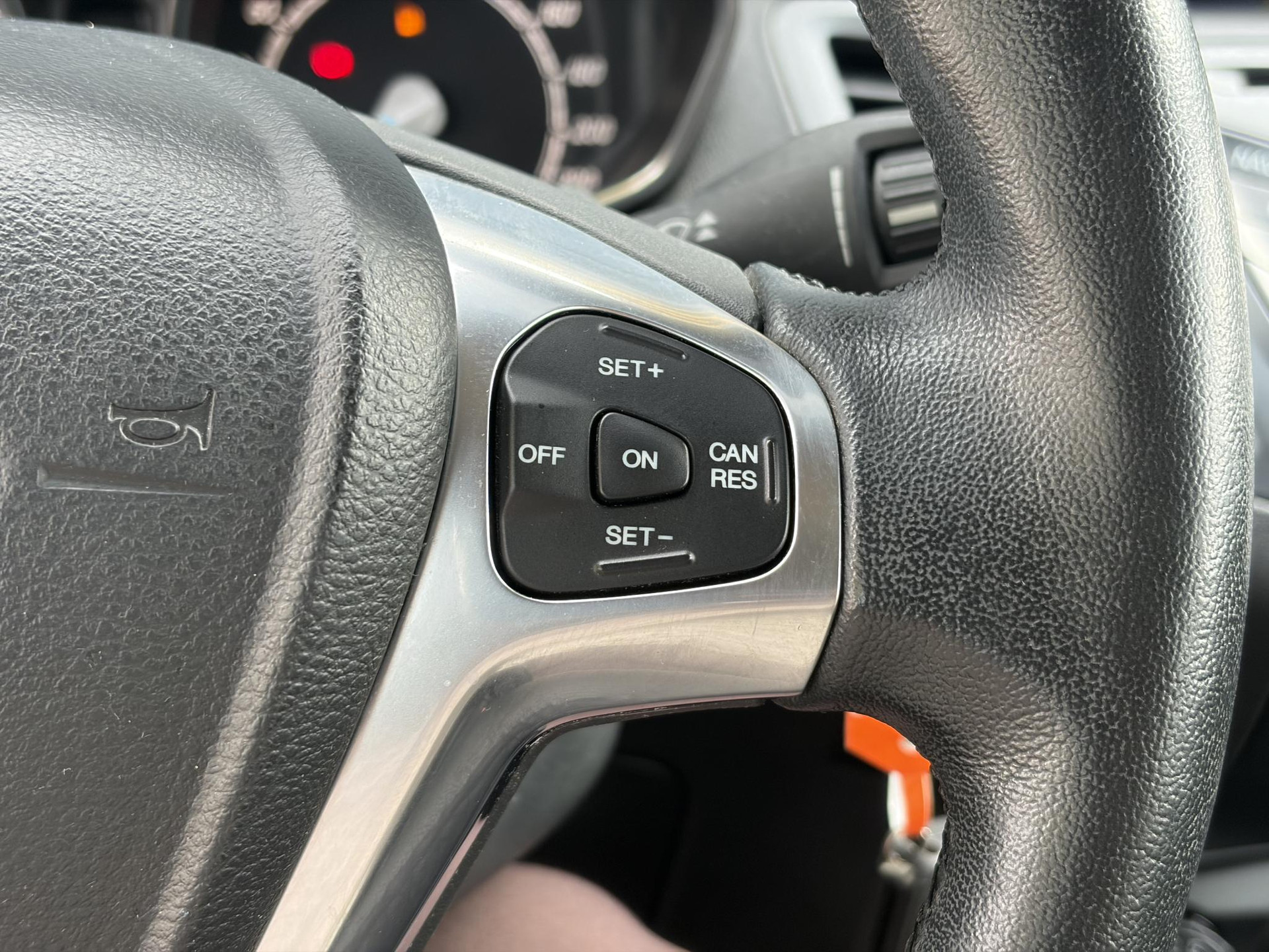 Ford Fiesta 1.0 Style Ultimate 2e Eigenaar l Navi l Airco l Cruise l Lm velgen l Pdc V+A l N.A.P l 5 Deurs l Weinig km l Zeer Zuinig l Apk tot 04-2027