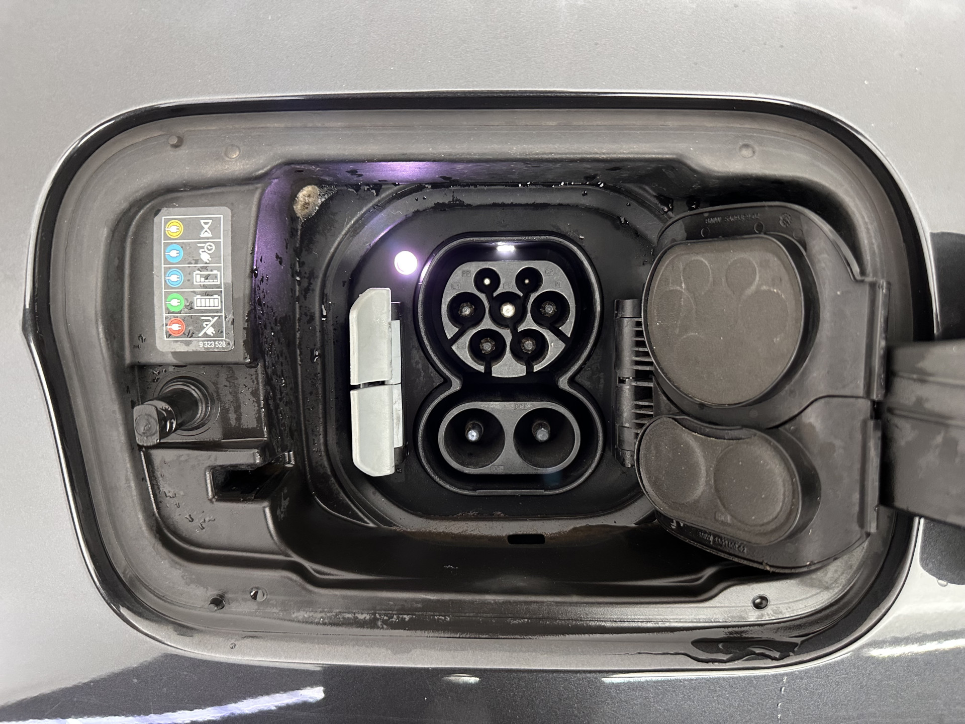 BMW iX3 High Executive 80 kWh [ 3-Fase-11kW ] {SOH-96%} (INCL-BTW) Aut. *PANO | LEATHER | HARMAN/KARDON | FULL-LED | BLINDSPOT | MEMORY-PACK | DIGI-COCKPIT | HEATED-SPORTSEATS | KEYLESS | TOPVIEW | DAB+ | NAVI-FULLMAP | HEAD-UP | 20''ALU*