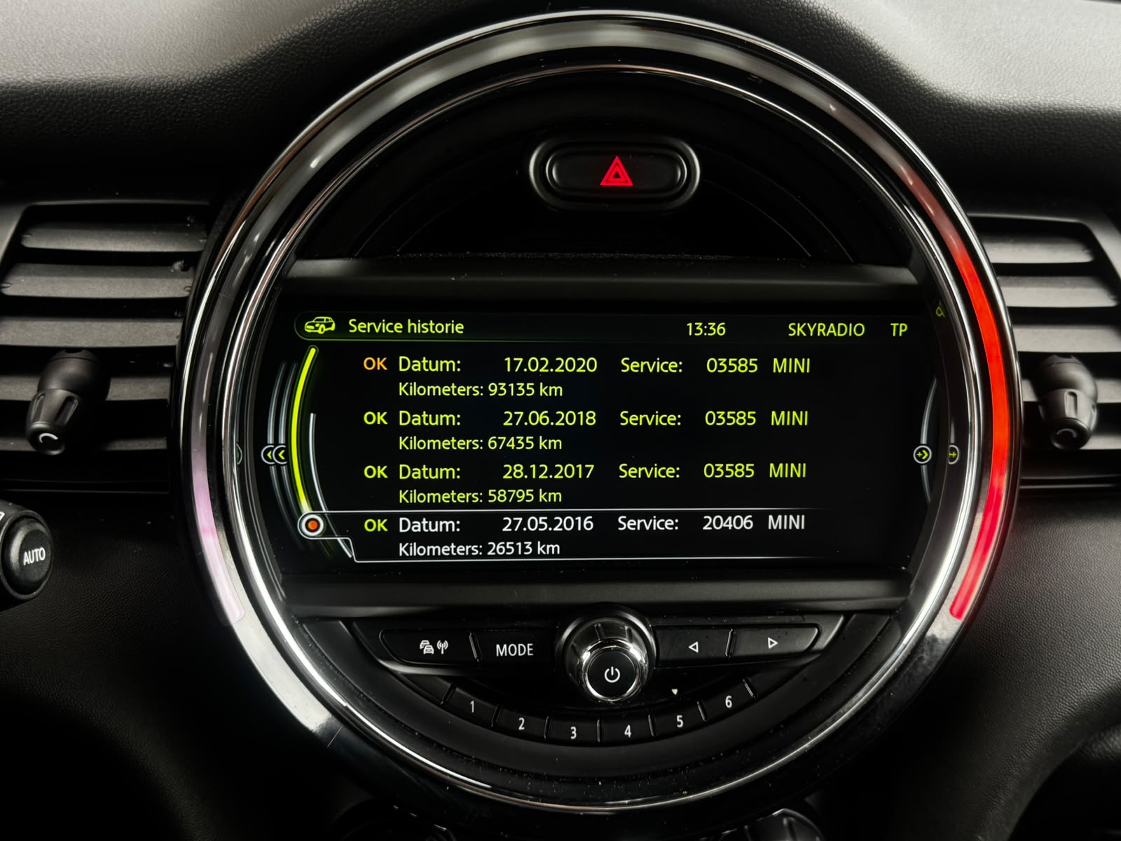 MINI Cooper S 2.0 192PK Chili Serious Business Head-UP Leer LED