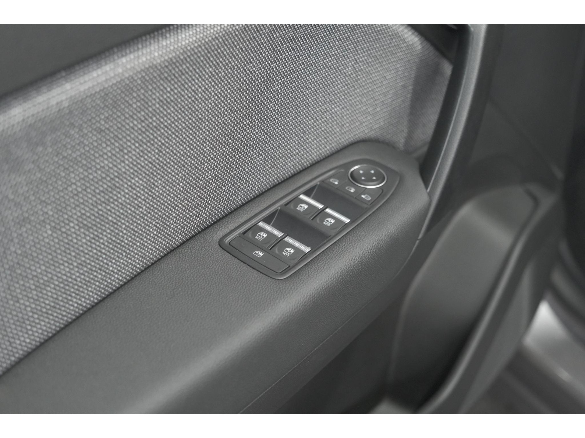 Renault Captur Mild Hybrid 160 EDC Techno | Pack Winter | Camera | Adaptieve Cruise Control | Apple Carplay