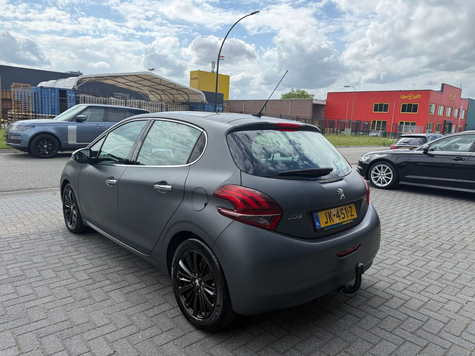 Peugeot 208 1.2 110PK Allure | 2E EIGENAAR | 3/6/12MND GARANTIE | PANO | DAB | CARPLAY | NAVI | CRUISE | JBL | AIRCO | TREKHAAK | MAT |