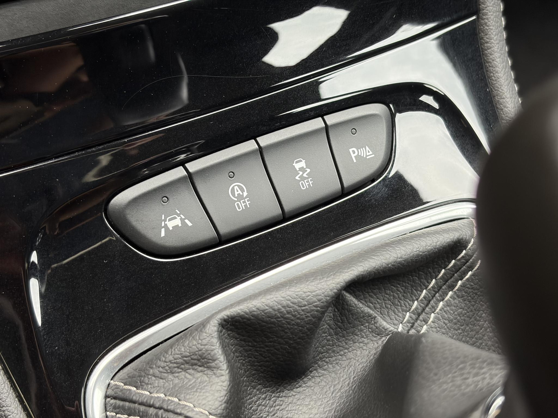 Opel Astra 1.4 Innovation ✓2e Eigenaar✓Carplay✓Navi✓150pk✓Keyless✓6 Bak✓Halfleder✓Rijstrooksensor✓Pdc V+A✓Clima✓Cruise✓Lm velgen✓Bj 12-2016✓N.A.P✓Apk tot 09-2027