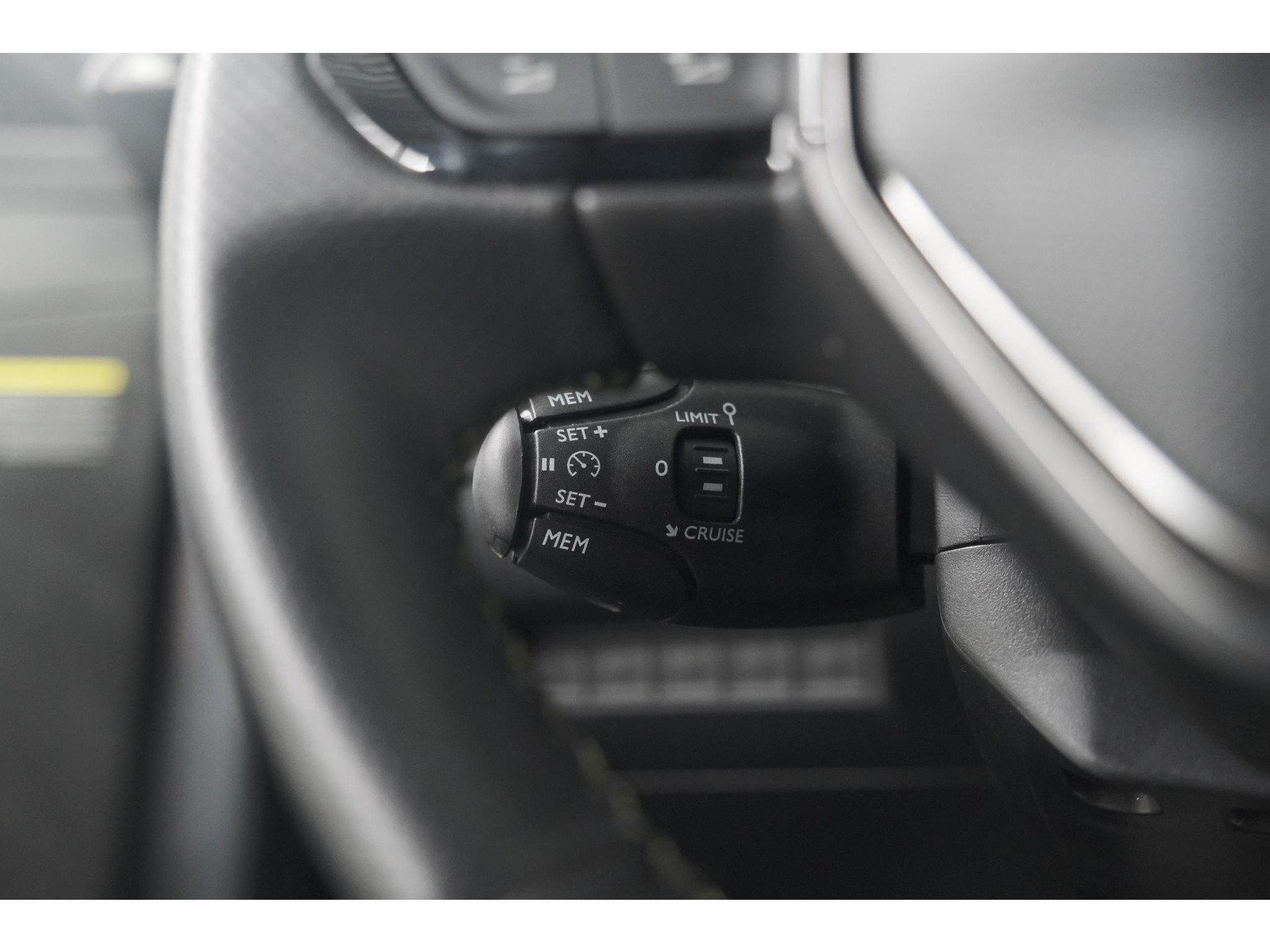 Peugeot 208 PureTech 100 GT | Camera | Navigatie | Apple Carplay | Parkeersensoren