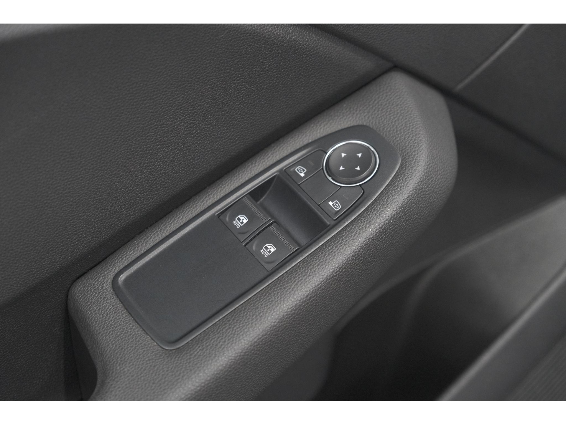 Renault Clio TCe 90 Equilibre | Parkeersensoren | Apple Carplay | Cruise Control | Airco