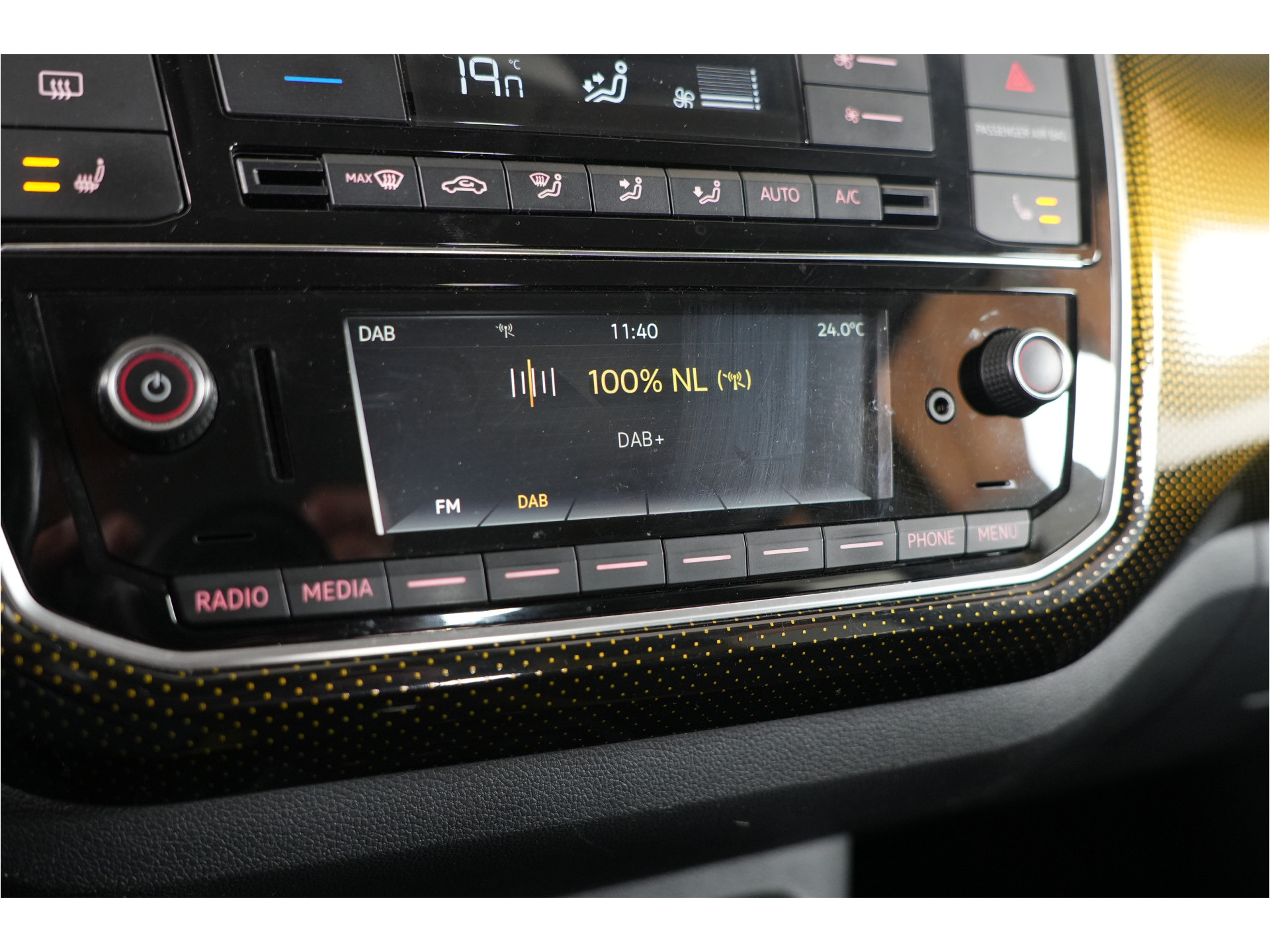 Volkswagen Up! 1.0 EcoFuel move up! | 5 drs. | Aardgas | Cruise | Stl. verw. | PDC | Climate | Lichtautomaat |