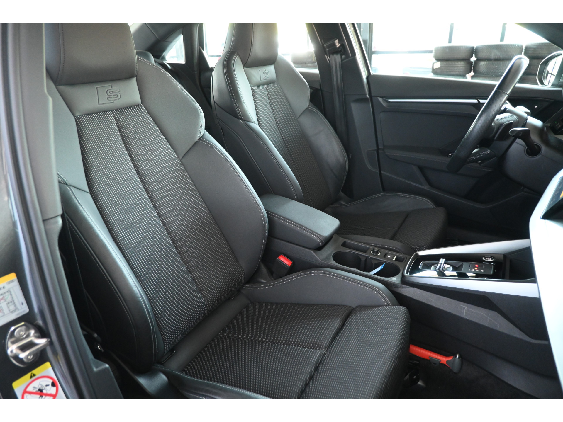 Audi A3 Limousine 30 TFSI S Edition Virtual Cockpit Adaptieve Cruise Led Clima Carplay Inruil Mogelijk!