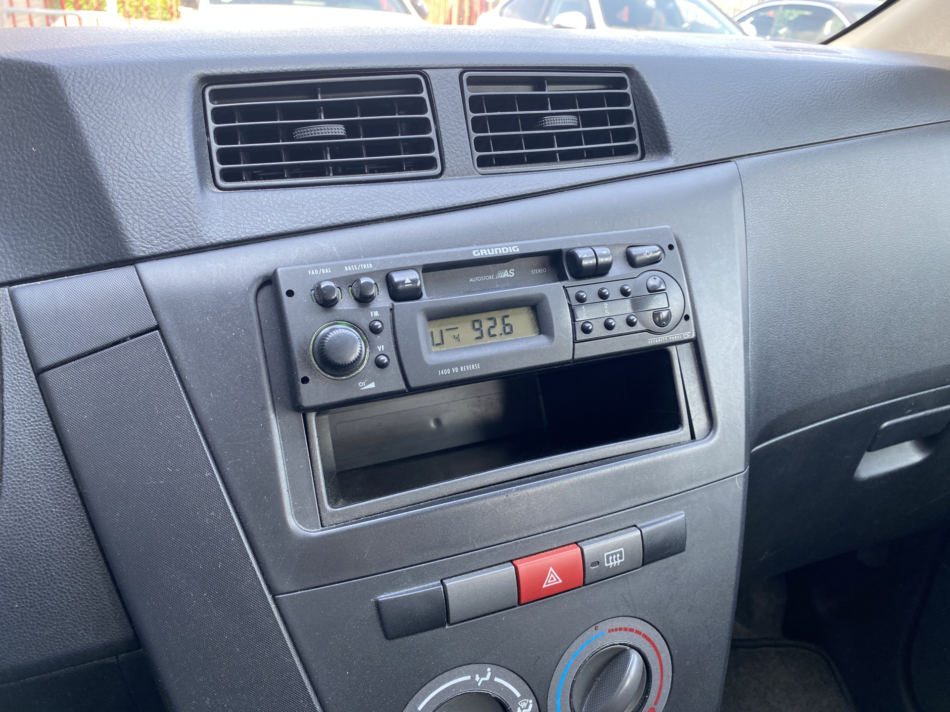 Daihatsu Cuore 1.0 Clever | dealer onderhouden | metallic lak | centrale deurvergrendeling | airbags | NL auto