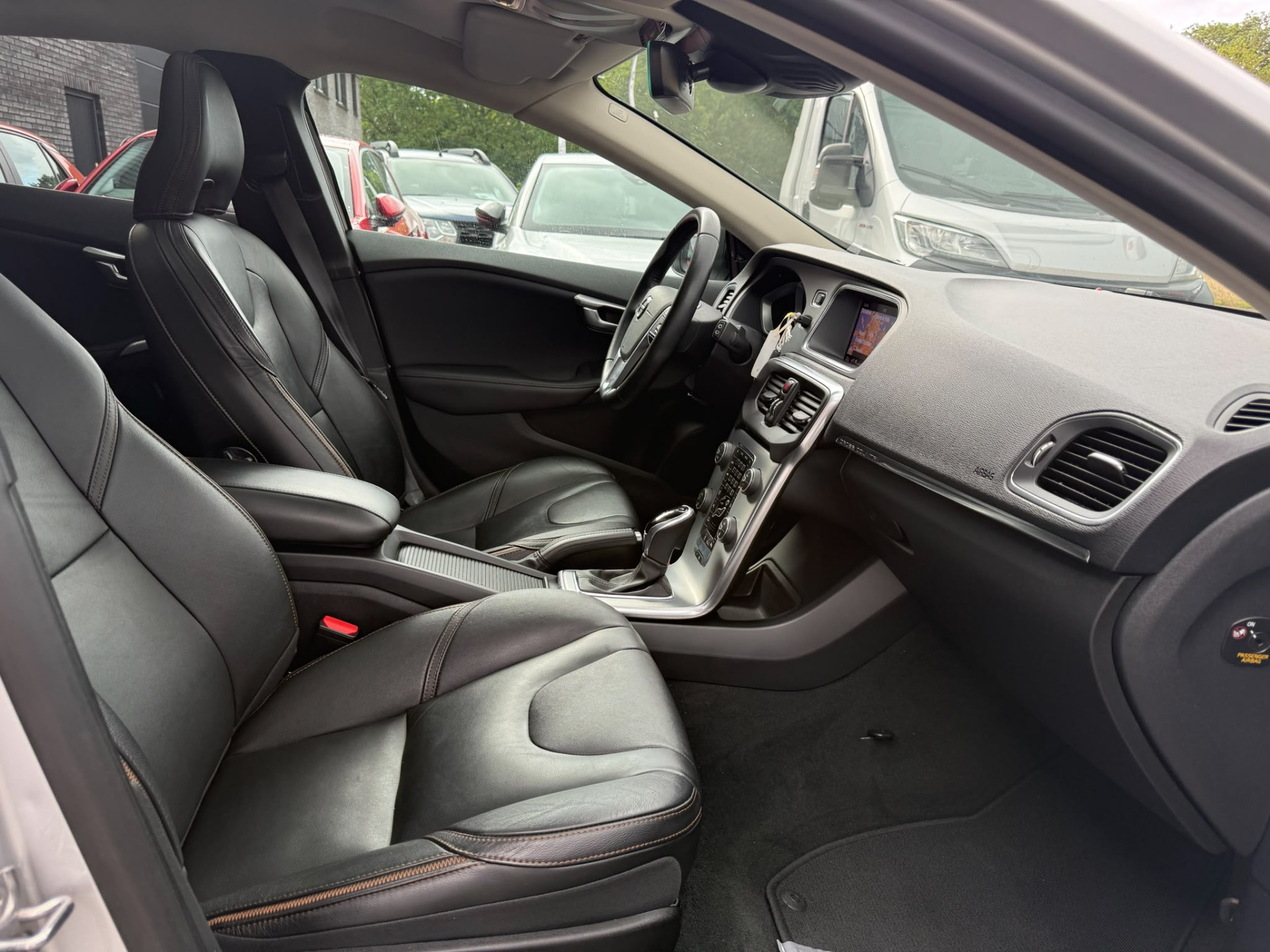 Volvo V40 Cross Country 1.5 T3 Summum | 2E EIGENAAR | 3/6 of 12 MND GARANTIE | PANO DAK | CAMERA | NAVI | MEMORY |