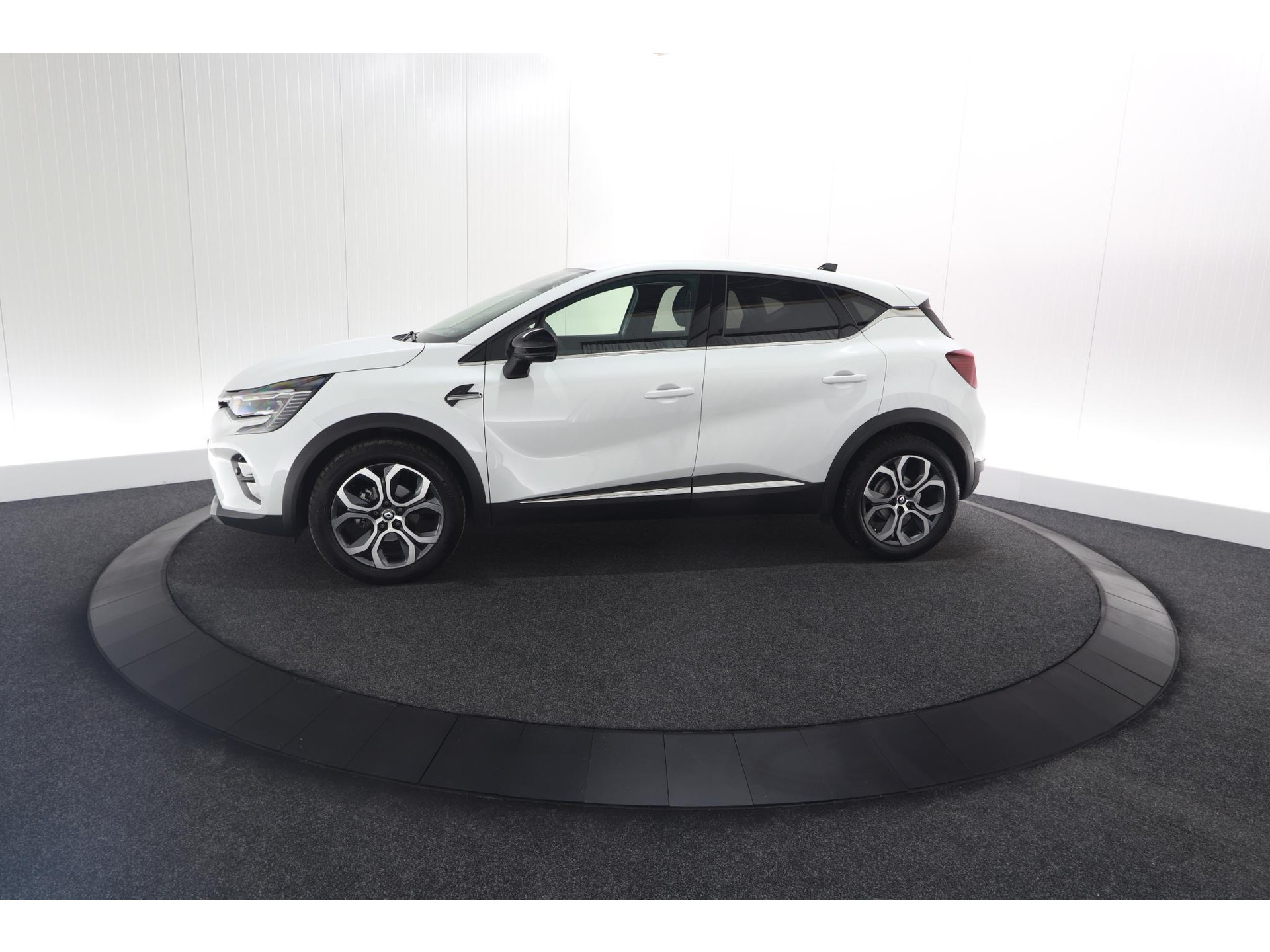 Renault Captur TCe 90 Techno | Camera | Navigatie | Pack Winter | Apple Carplay