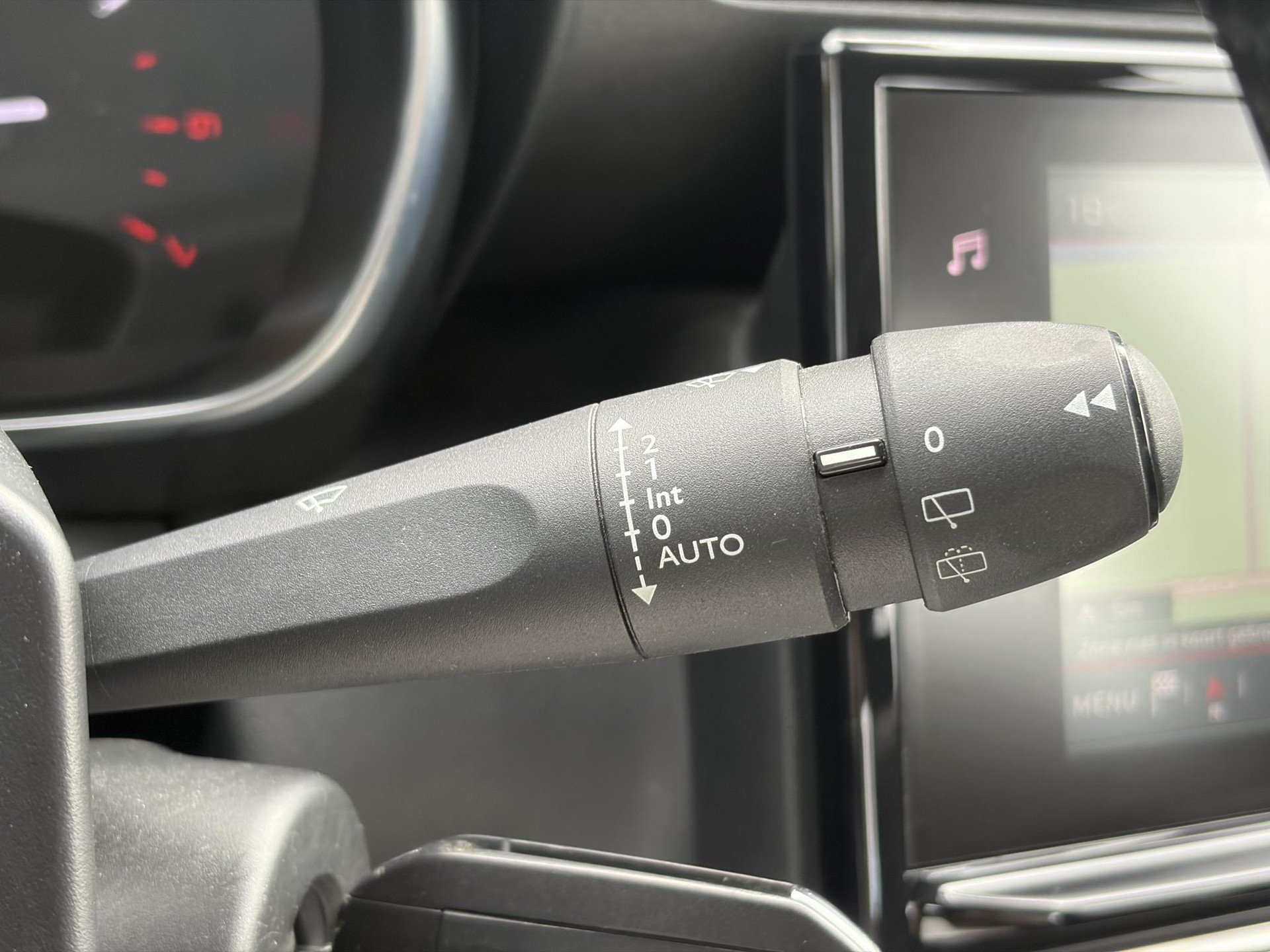Citroen C3 Aircross 1.2 PureTech Feel ✓1e Eigenaar✓D-riem vv in 08-2026✓Draadloze telefoonlader✓Carplay✓Navi✓Clima✓Cruise✓Pdc✓Rijstrooksensor✓Bj 10-2018✓Lm velgen✓N.A.P✓Apk tot 11-2027