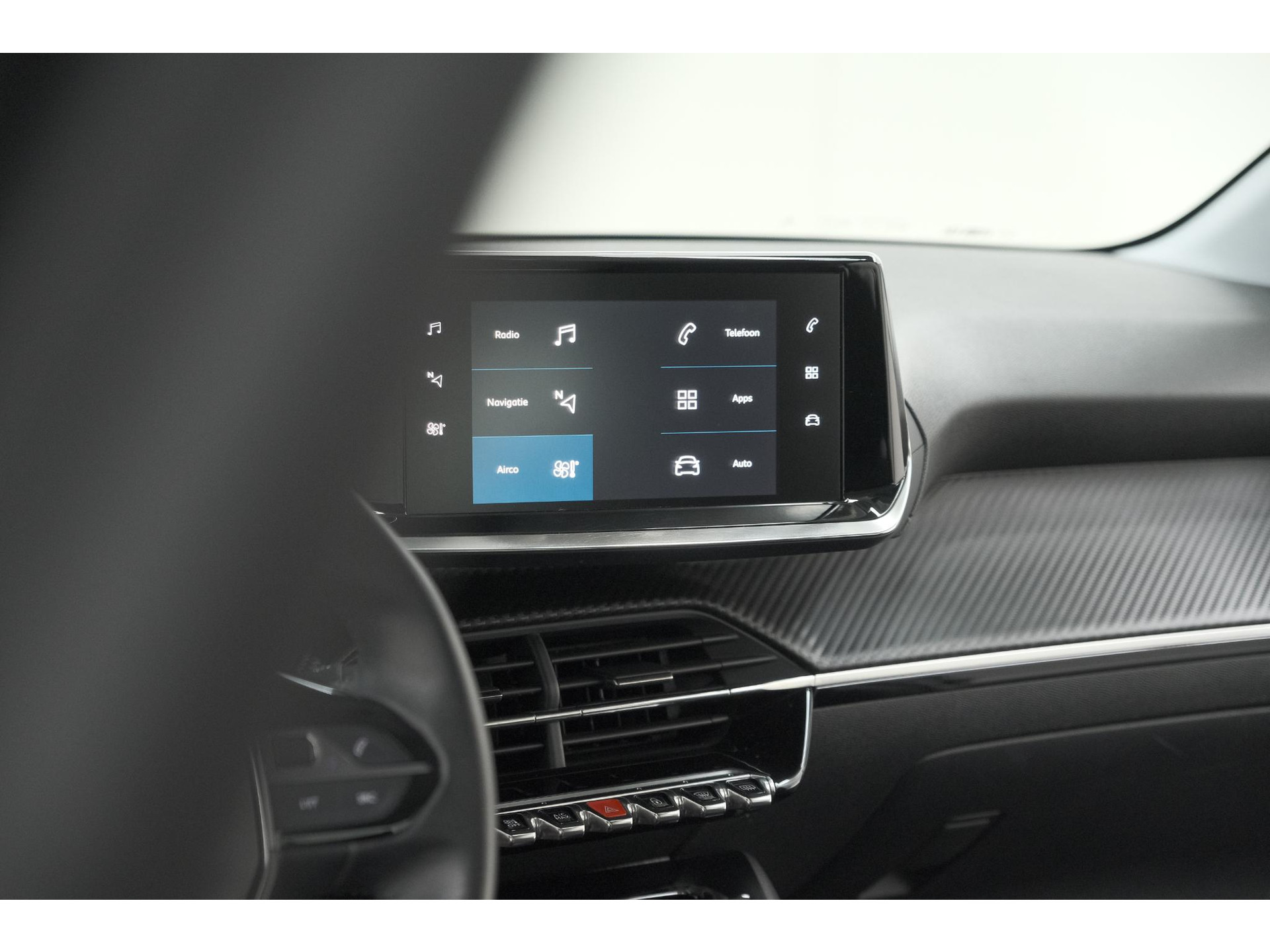 Peugeot 208 PureTech 75 Active Pack | Navigatie | Parkeersensoren | Apple Carplay | Allseason Banden