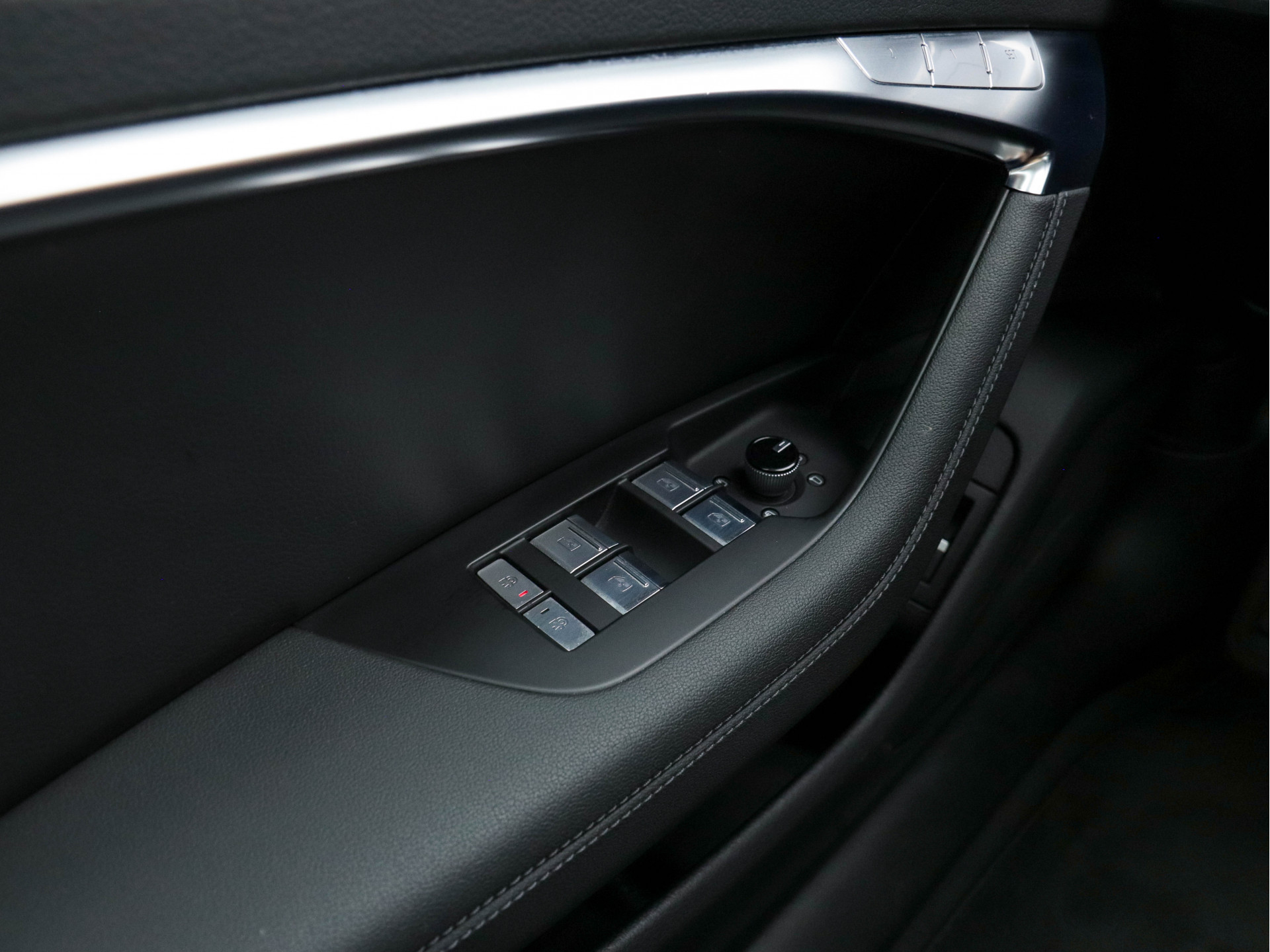 Audi A6 40 TDI Sport Launch-Edition Mild-Hybrid (INCL-BTW) Aut * LEATHER-ALCANTARA | DIGI-COCKPIT | FULL-LED | NAVI-FULLMAP | MEMORY-PACK | HEATED-SPORTSEATS | AUDI-SOUND | KEYLESS | CRUISE | LANE-ASSIST | PDC | ECC | 19"ALU*