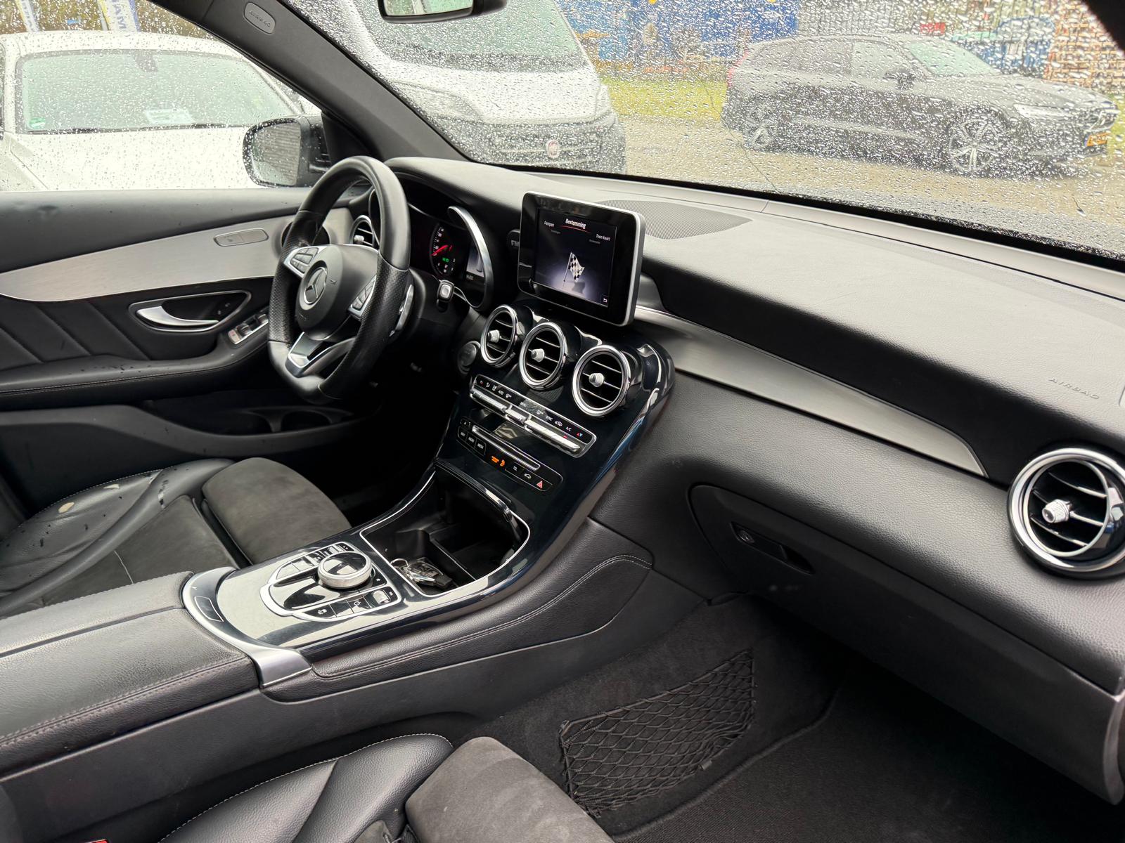 Mercedes-Benz GLC-klasse 220 d 4MATIC Premium Plus | 3/6/12MND GARANTIE | LED | CARPLAY | PANODAK | CRUISE | NAVI | TREKHAAK |