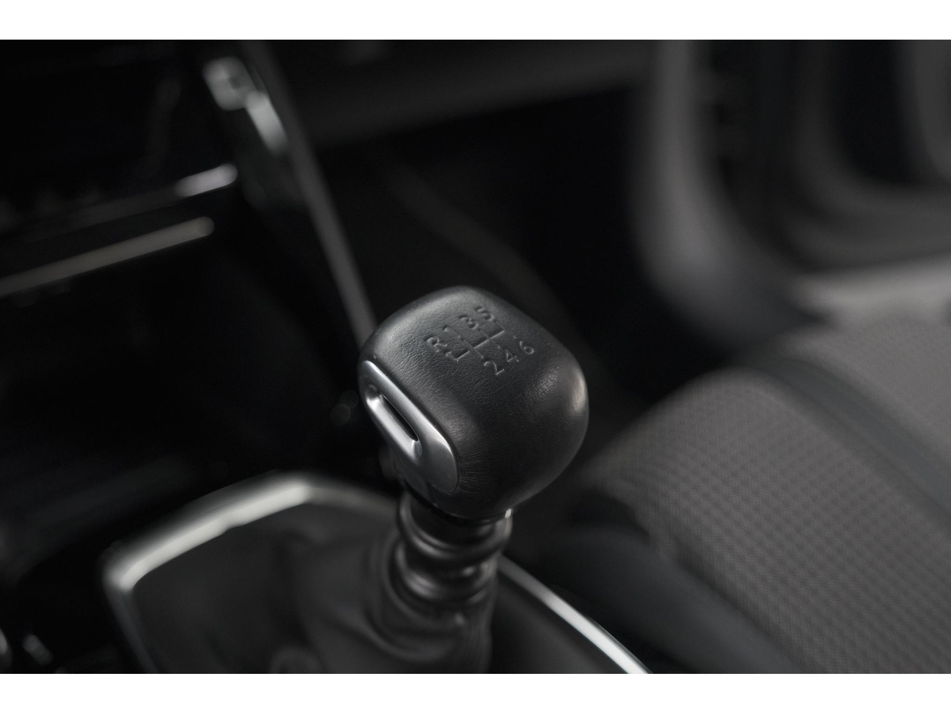 Peugeot 208 PureTech 100 GT | Camera | Adaptieve Cruise Control | Navigatie | Apple Carplay