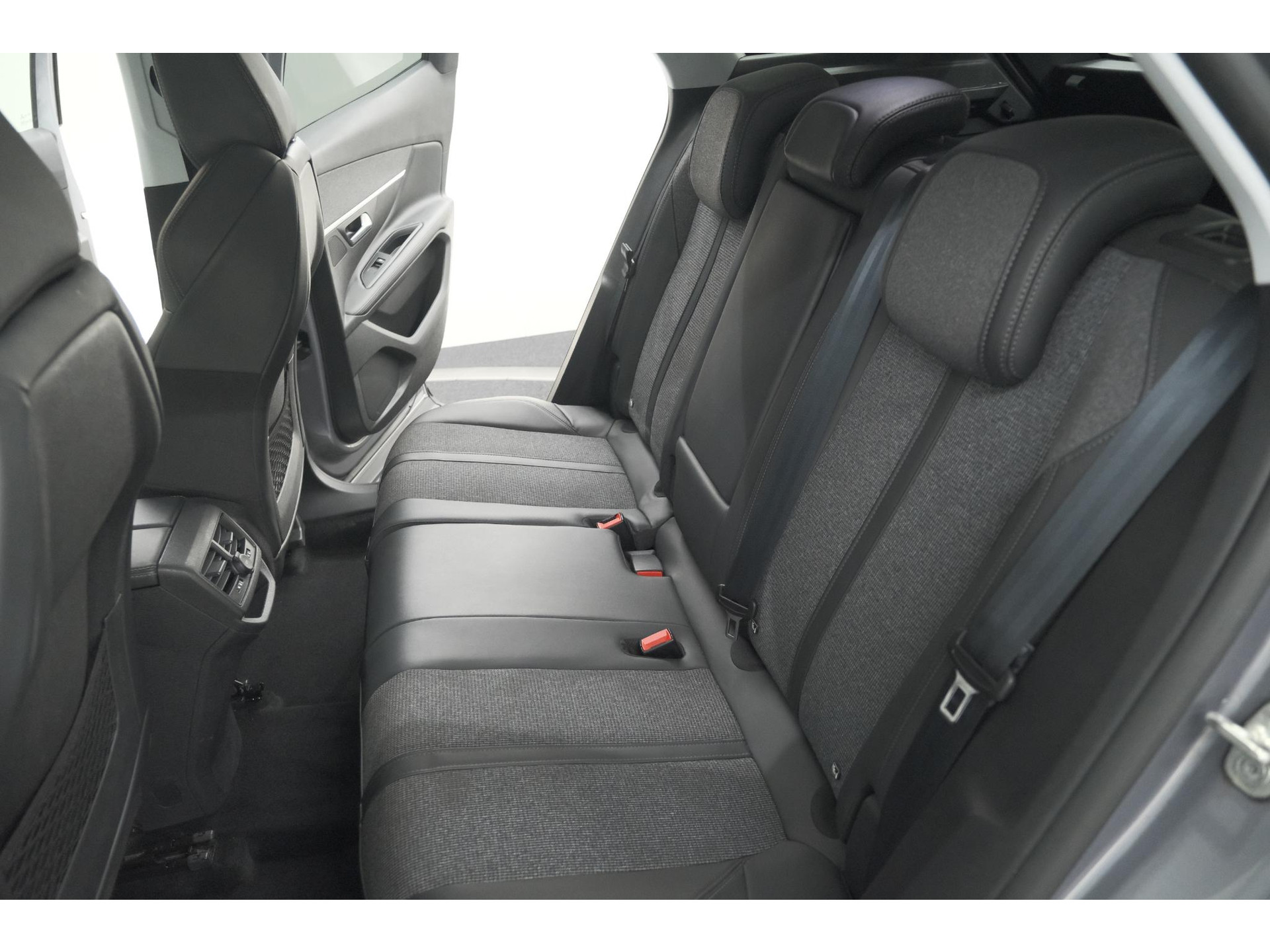 Peugeot 3008 PureTech 130 EAT6 Blue Lease Premium | Camera | Apple Carplay | Parkeersensoren | Climate Control