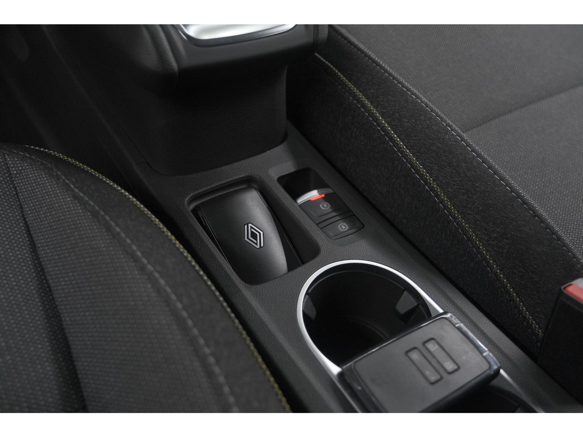 Renault Captur Mild Hybrid 160 EDC Techno | Camera | Navigatie | Apple Carplay | Pack Full Screen