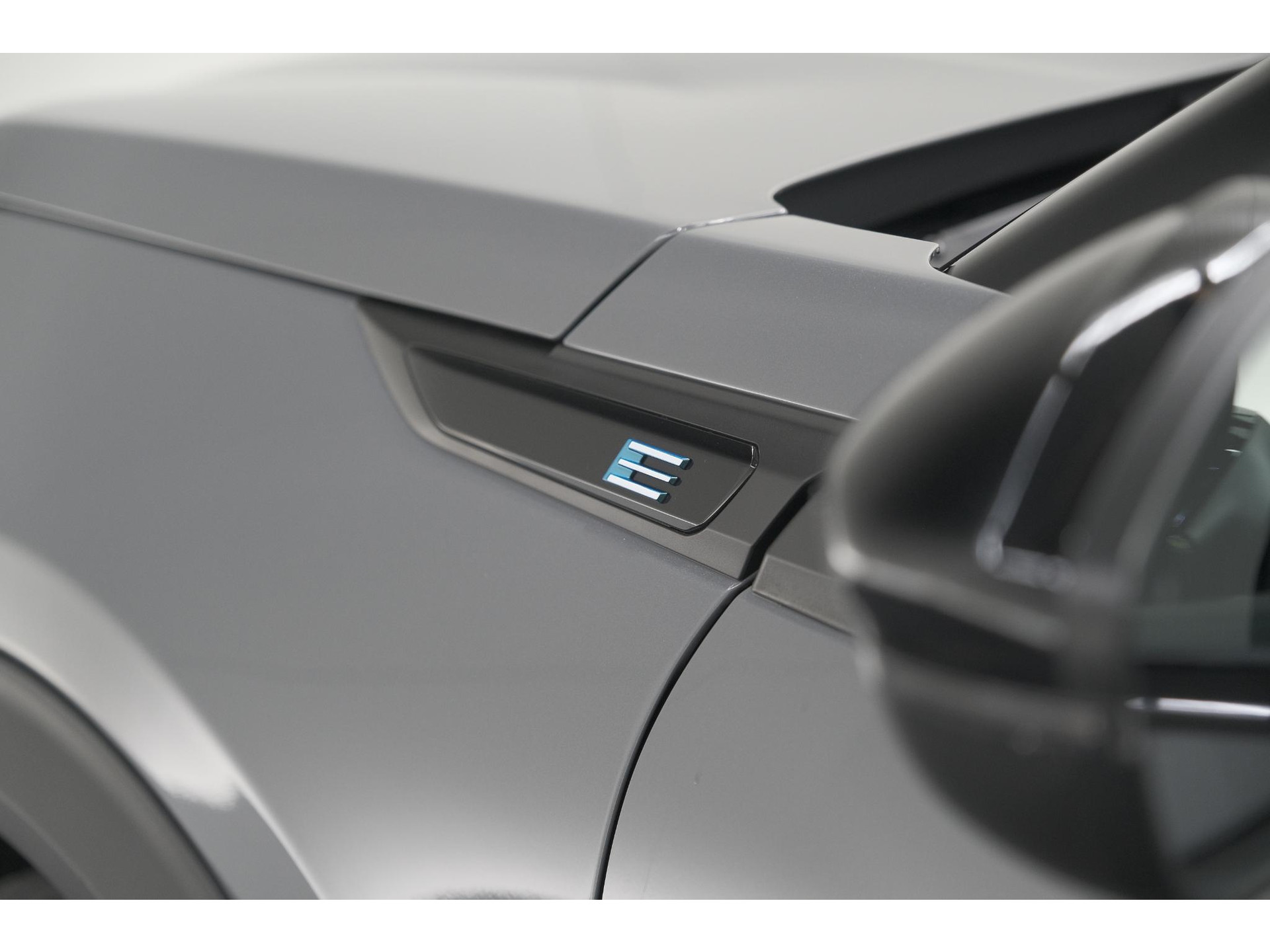 Peugeot e-2008 EV GT Avantage 54 kWh | 96.8% SOH | 11 KW Lader | 360 Camera | Panoramadak | Dodehoekdetectie