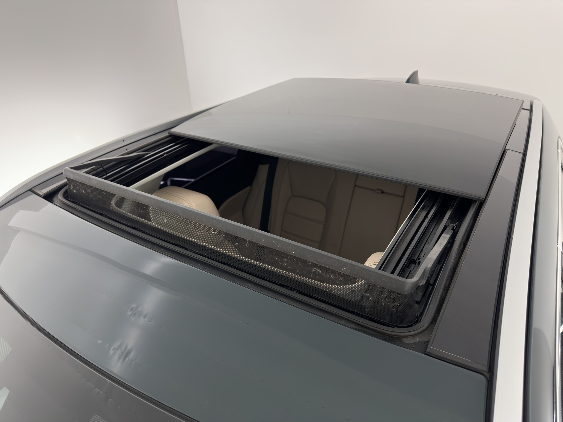 Jaguar F-PACE 2.0 Portfolio AWD 20d Aut. *PANO | DIGI-COCKPIT | XENON | LEATHER | KEYLESS | MERIDIAN-SOUND | NAVI-FULLMAP | ECC | PDC | CRUISE | 19''ALU*