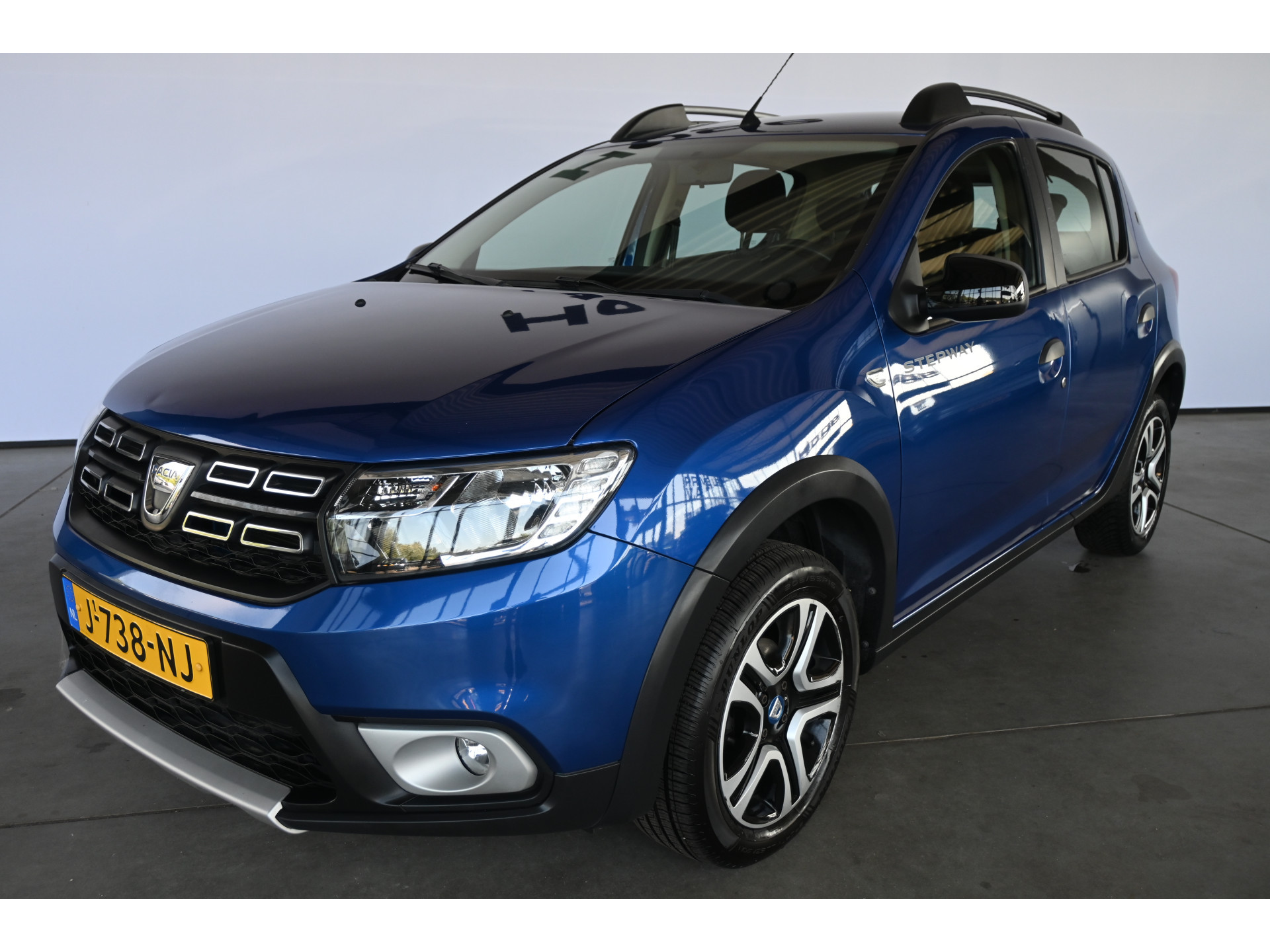 Dacia Sandero 1.0 TCe Stepway Serie Limitee 15th Anniv. Clima Navigatie Goed Onderhouden! Inruil Mogelijk!