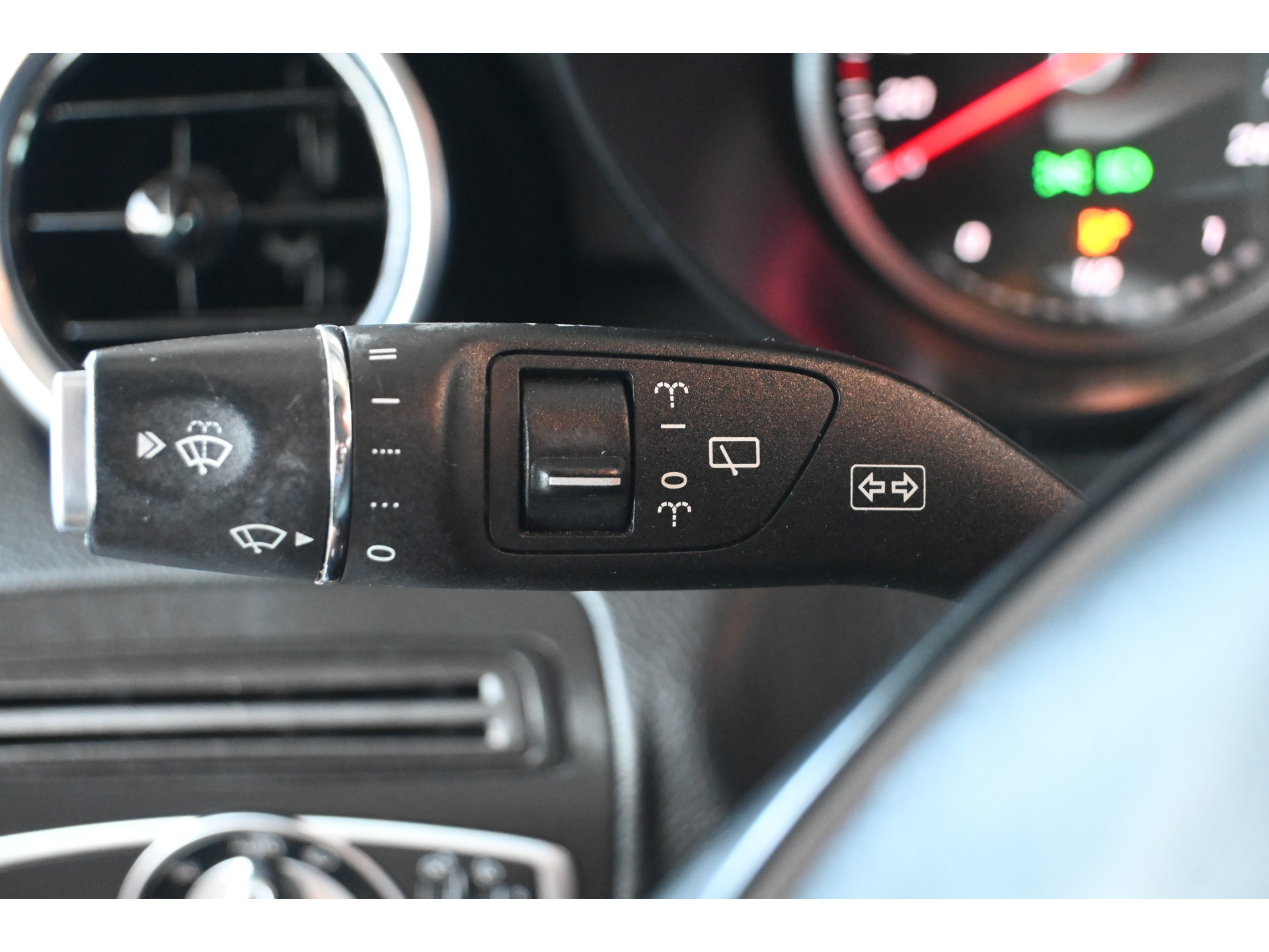 Mercedes-Benz GLC-klasse 350e 4MATIC Business Solution Automaat Navigatie Stoelverwarming Trekhaak Rijklaaprijs! Inruil Mogelijk!