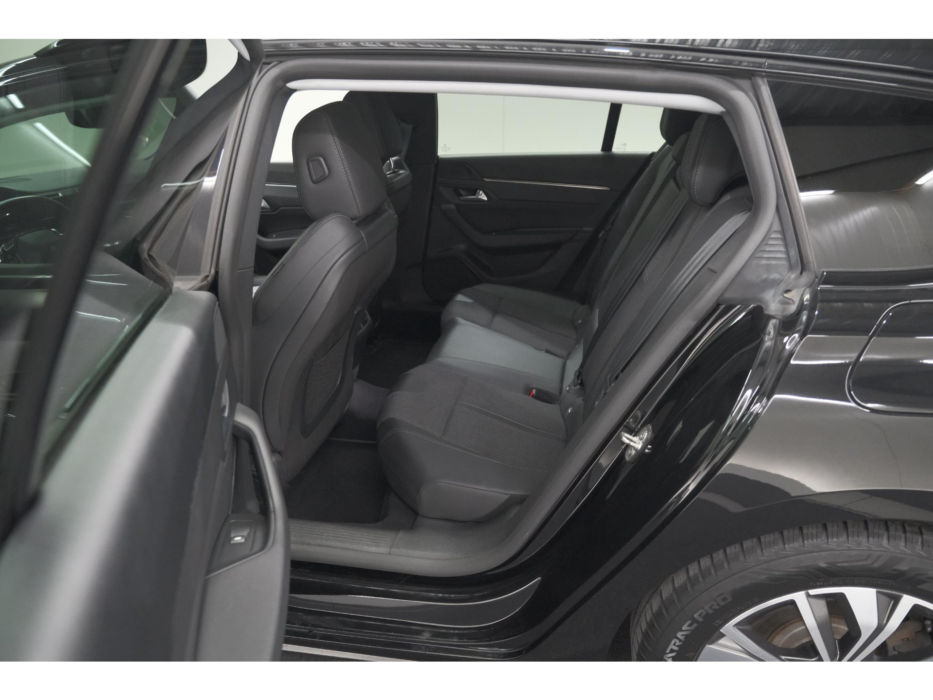 Peugeot 508 SW 1.6 HYbrid 225 Allure | Drive Assist Plus | Elektronische Kofferklep | Camera | Apple Carplay