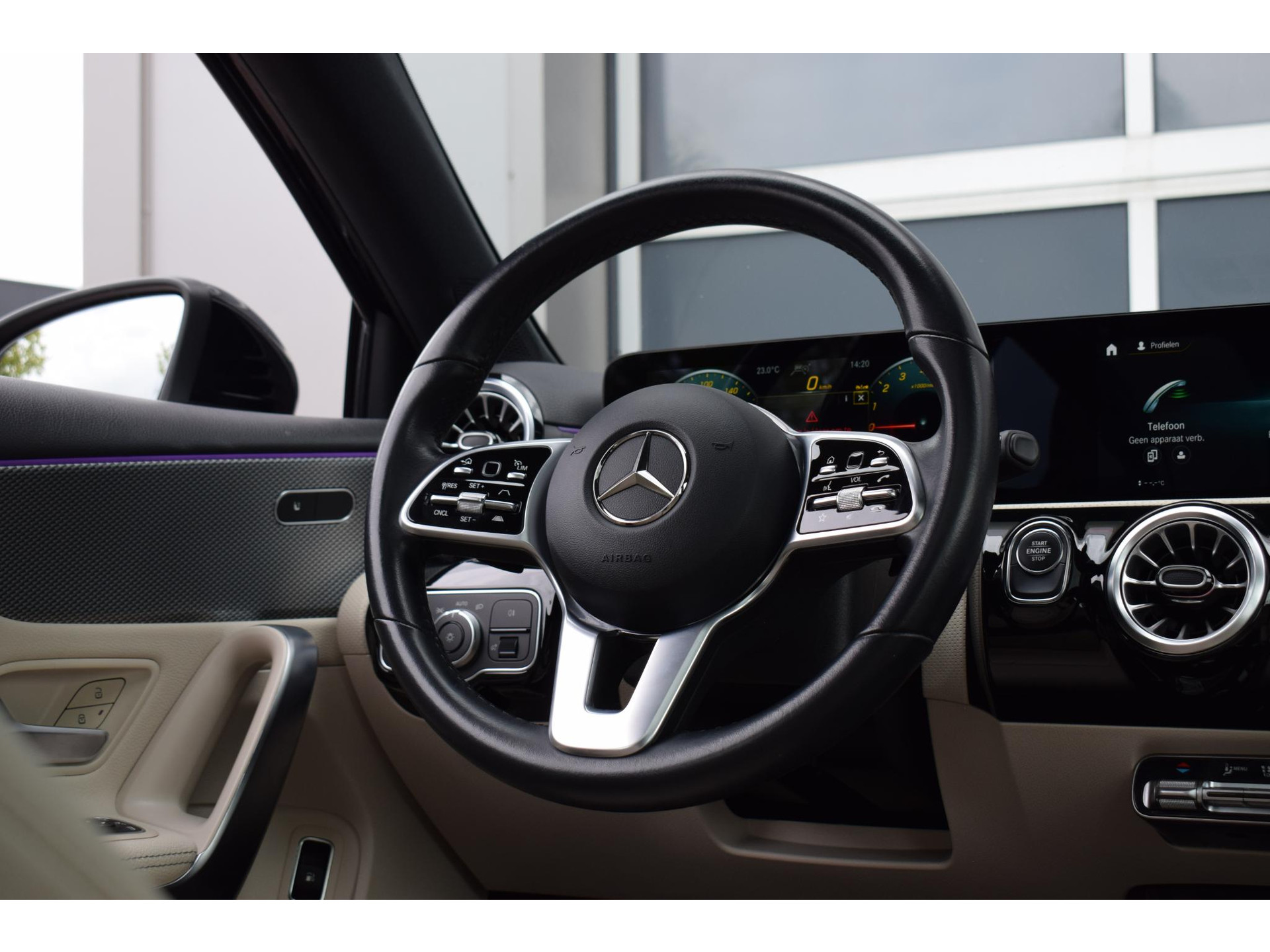 Mercedes-Benz A-klasse 250 e Business Solution Luxury Limited | Pano | Leer | Burmester | SOH: 94,3% | Stoelverwarming