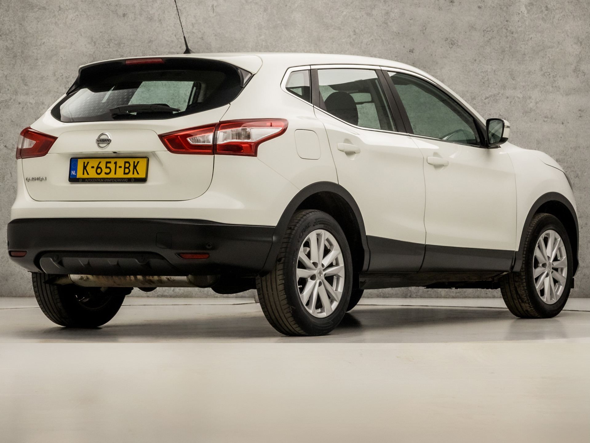 Nissan Qashqai 1.2 Acenta Sport (NAVIGATIE, CLIMATE, STOELVERWARMING, CAMERA, SPORTSTOELEN, PARKEERSENSOREN, CRUISE, NIEUWE APK, NIEUWSTAAT)