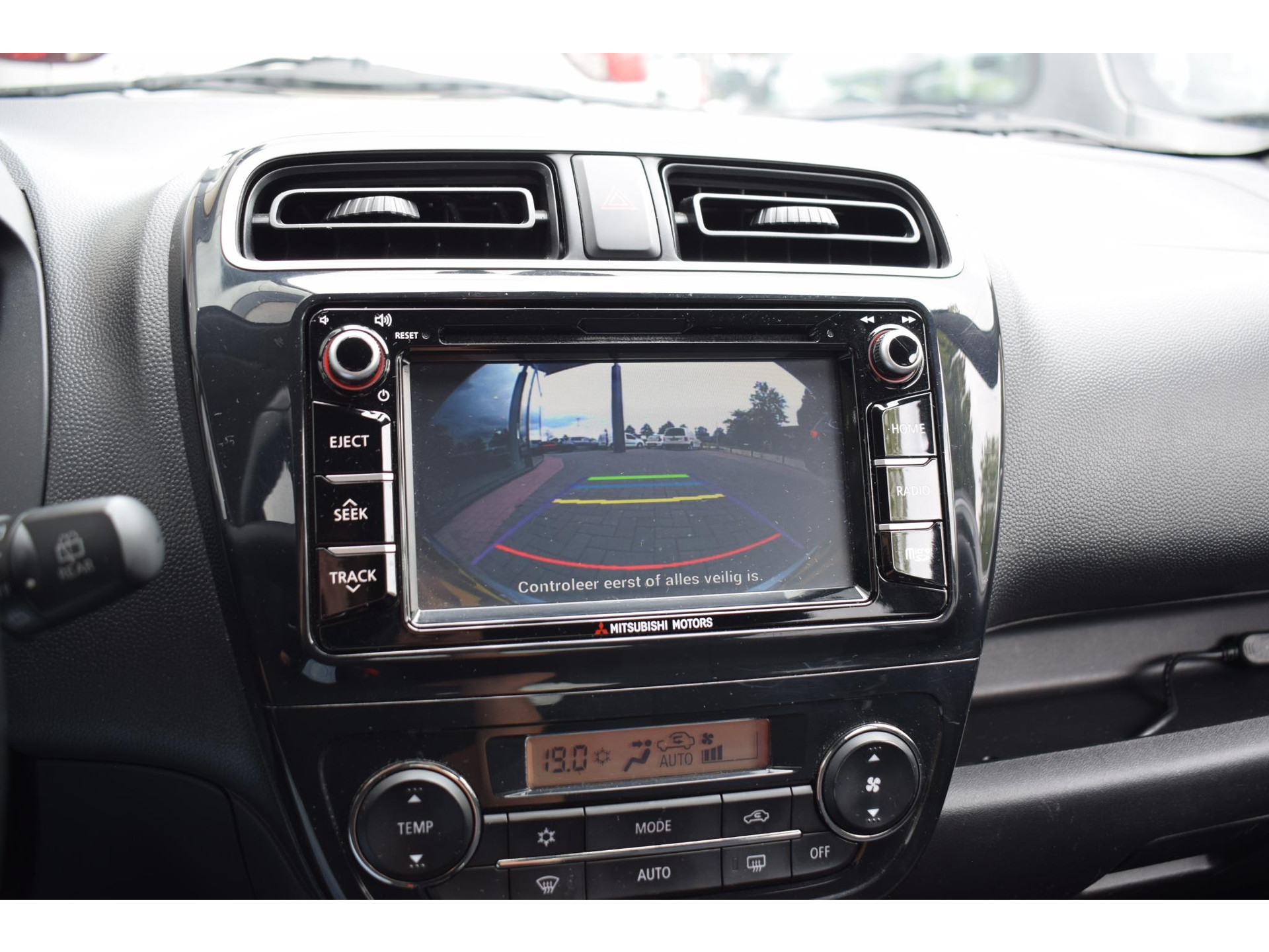 Mitsubishi Space Star 1.2 Instyle | Apple CarPlay | Camera | Keyless | Climate | Cruise