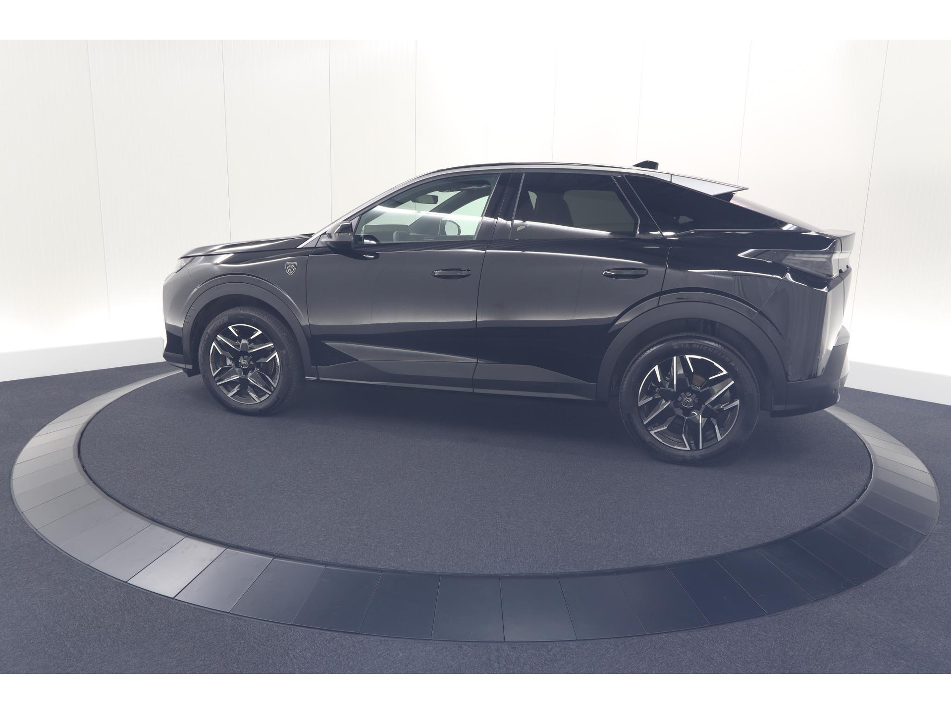 Peugeot 3008 1.2 Hybrid 145 GT | Adaptieve Cruise Control | Camera | Elektrische Kofferklep | Apple Carplay