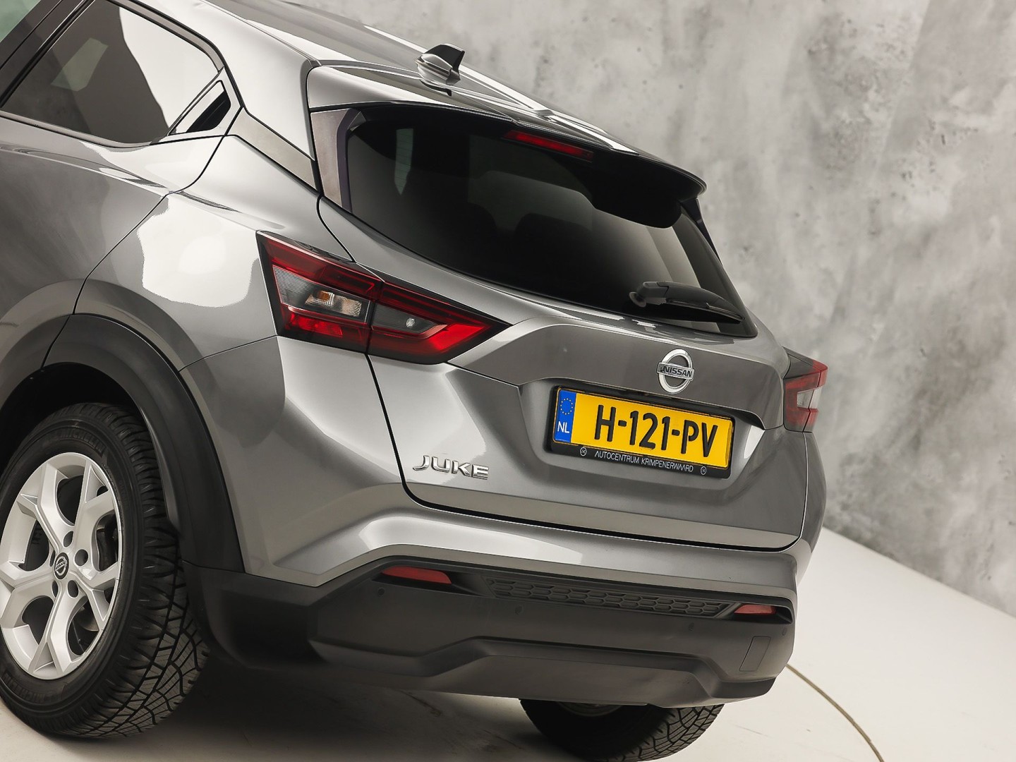 Nissan Juke 1.0 DIG-T N-Connecta (APPLE CARPLAY, GROOT NAVI, CLIMATE, CAMERA, SPORTSTOELEN, GETINT GLAS, KEYLESS START, CRUISE, NIEUWSTAAT)