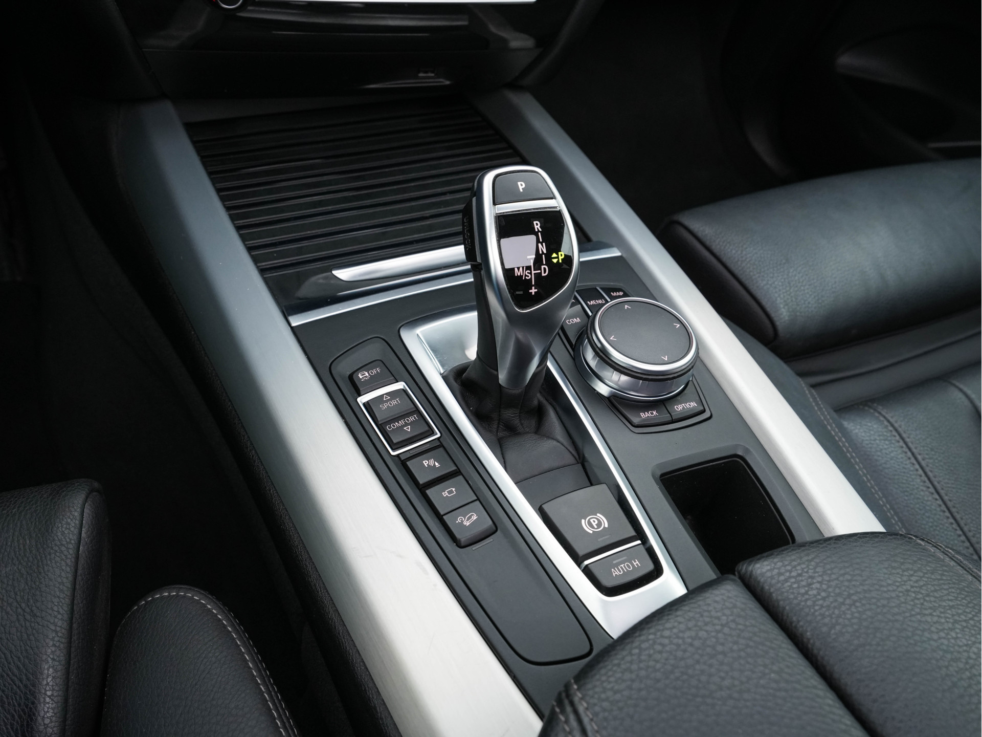 BMW X5 xDrive30d High Executive M-Sportpack Aut. *PANO | LUXURY-LEATHER | FULL-LED | HARMAN/KARDON-SURROUND | HEAD-UP | MEMORY-PACK | DIGI-COCKPIT | KEYLESS | CAMERA | NAVI-FULLMAP | AMBIENT-LIGHT | HEATED-COMFORT-SEATS | SHIFT-PADDLES