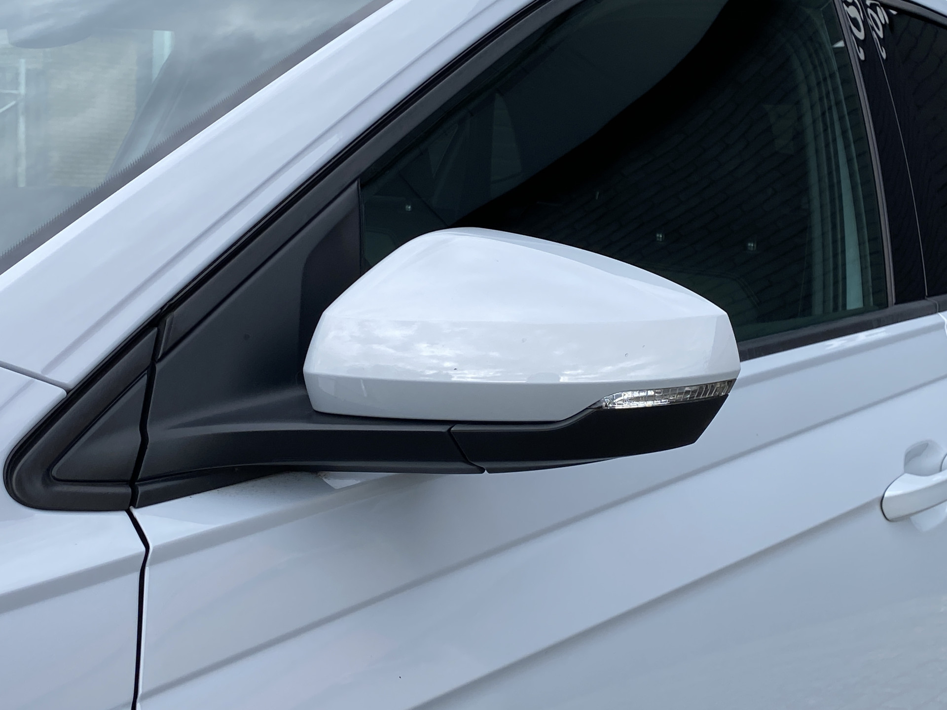 Volkswagen Polo 1.0 TSI R Line 116 pk AUT. | 1e eigenaar | 2x R Line | navigatie | virtual cockpit | stoelverwarming | sportstoelen