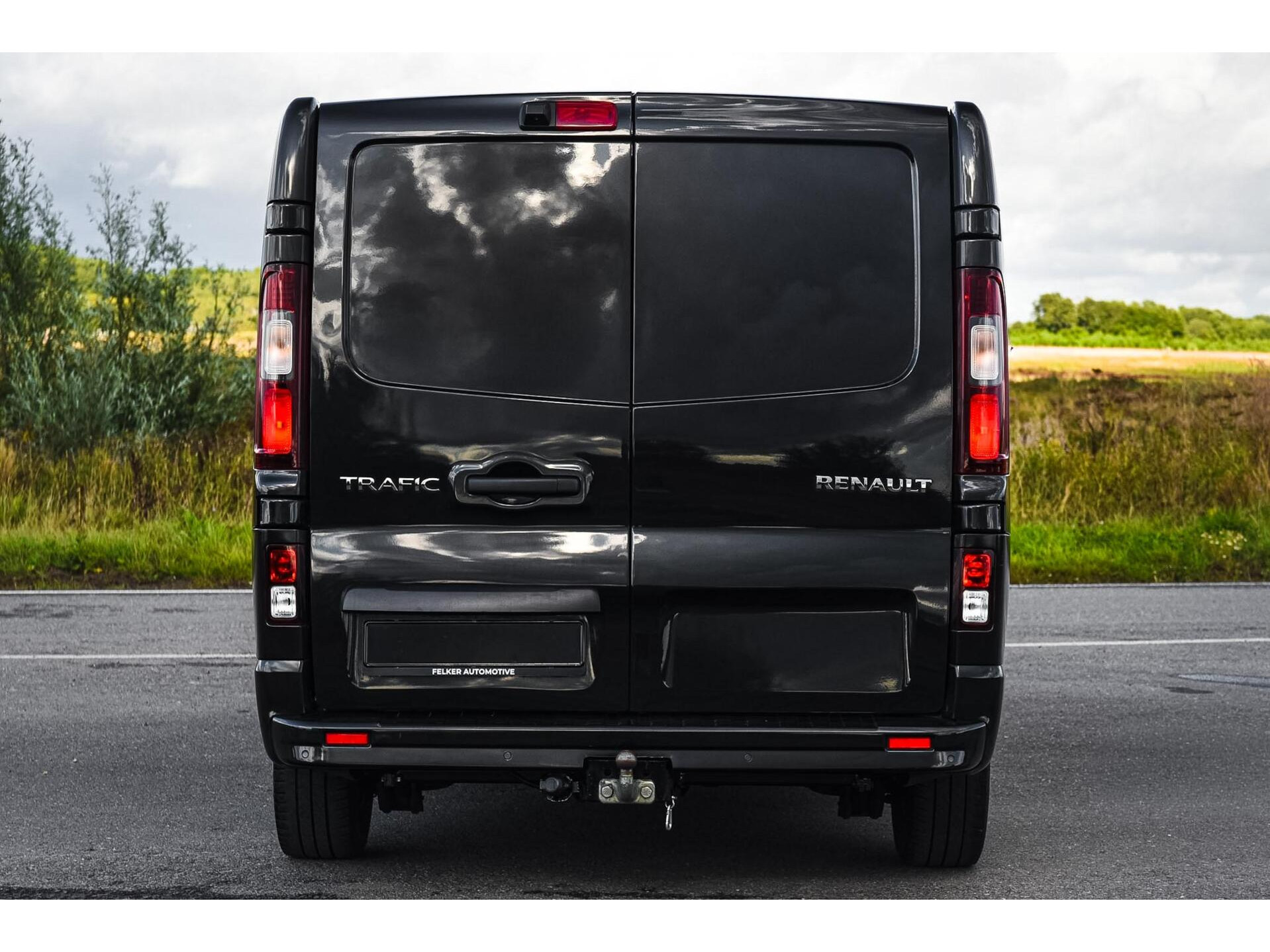 Trafic 2.0 dCi 145 DC Luxe | Automaat | 6-Pers